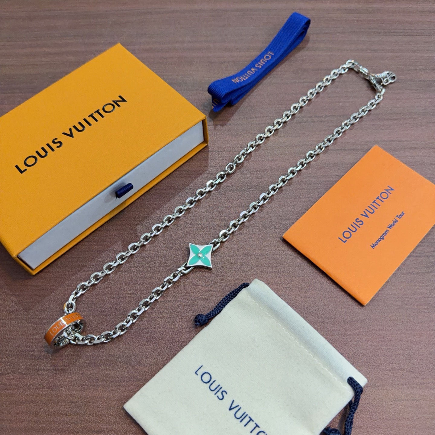 Louis Vuitton 路易威登 LV项链 潮流 男女均可佩戴