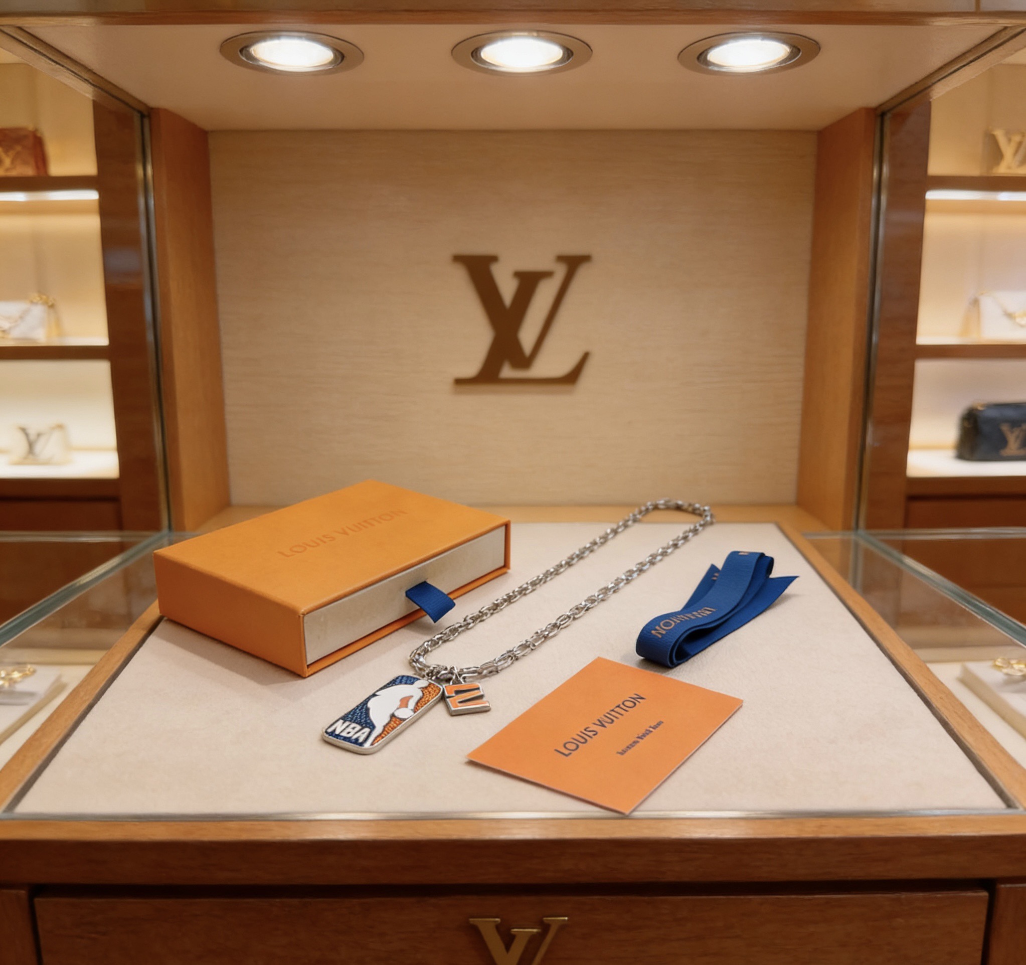 Louis Vuitton 路易威登 LV项链 潮流 男女均可佩戴