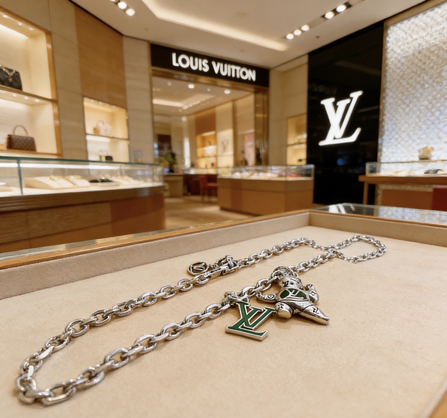 Louis Vuitton 路易威登 LV项链 潮流 男女均可佩戴