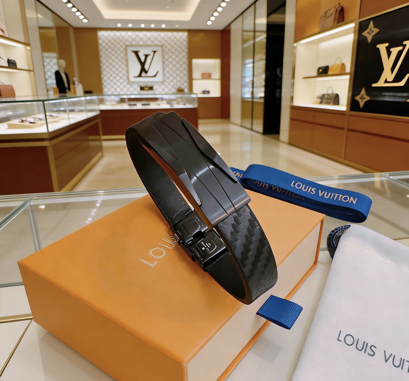 Louis Vuitton 高品质路易威登LV牛皮手链 潮流