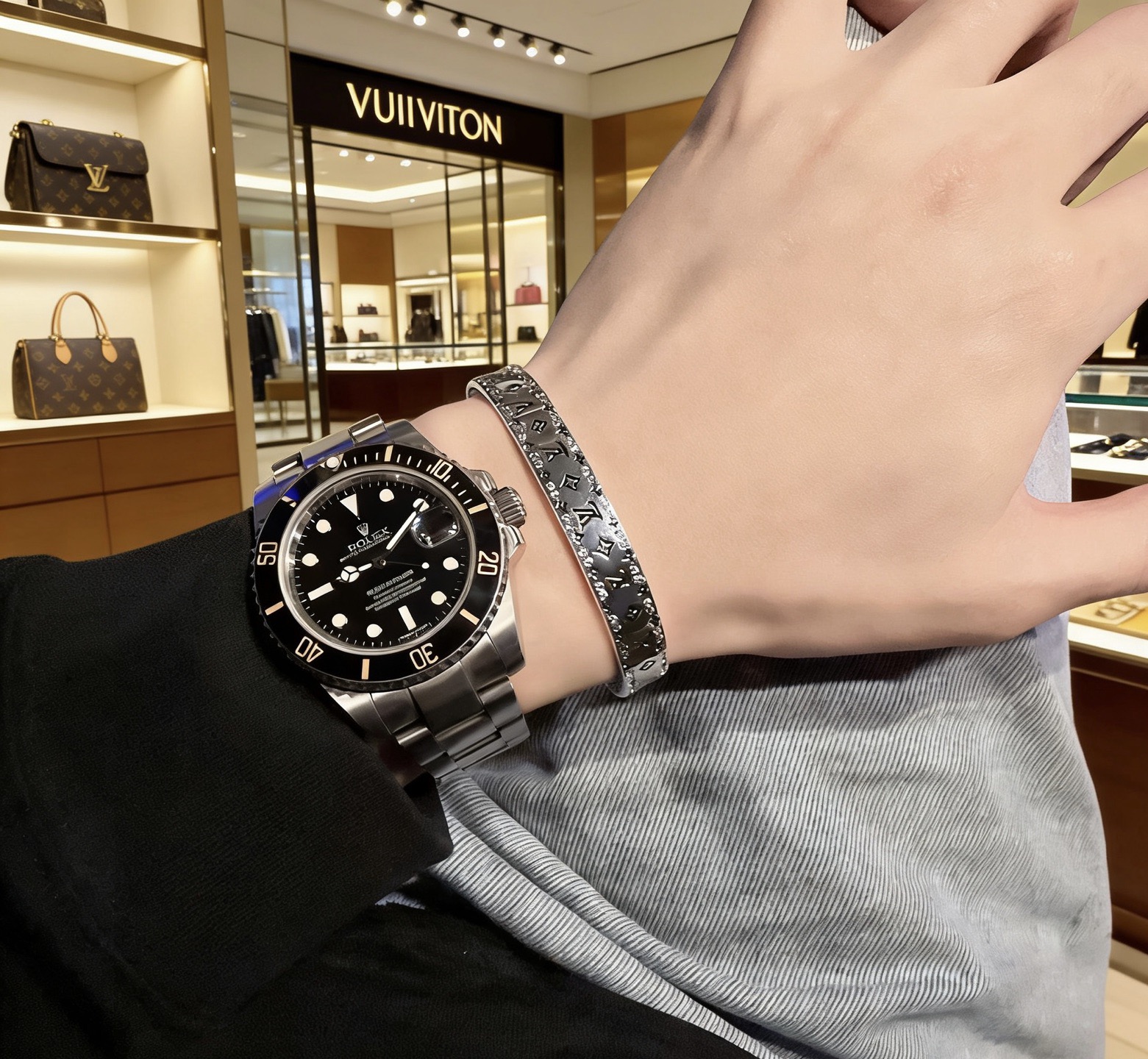 Louis Vuitton 高品质LV路易威登手链手镯 潮流 男女均可佩戴 同款 摇滚朋克泰银风格 元素 潮流百搭 项链最新款链条档次更高明星 款项链系列 银手链