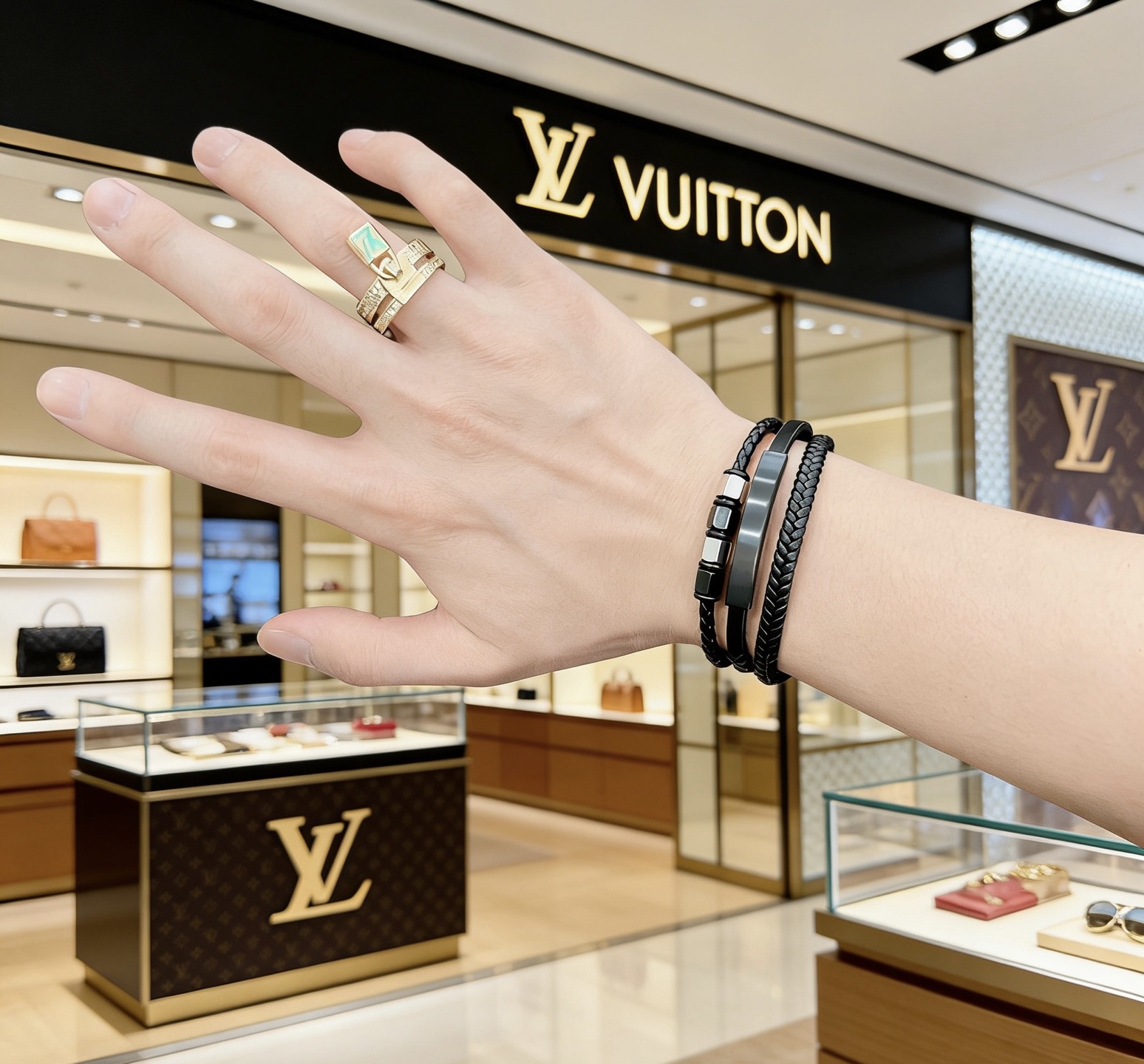 Louis Vuitton 高品质路易威登LV戒指（ ） 潮流 男女均可佩戴 同款 摇滚朋克泰银风格 元素 潮流百搭 项链最新款档次更高明星 款系列 银戒指