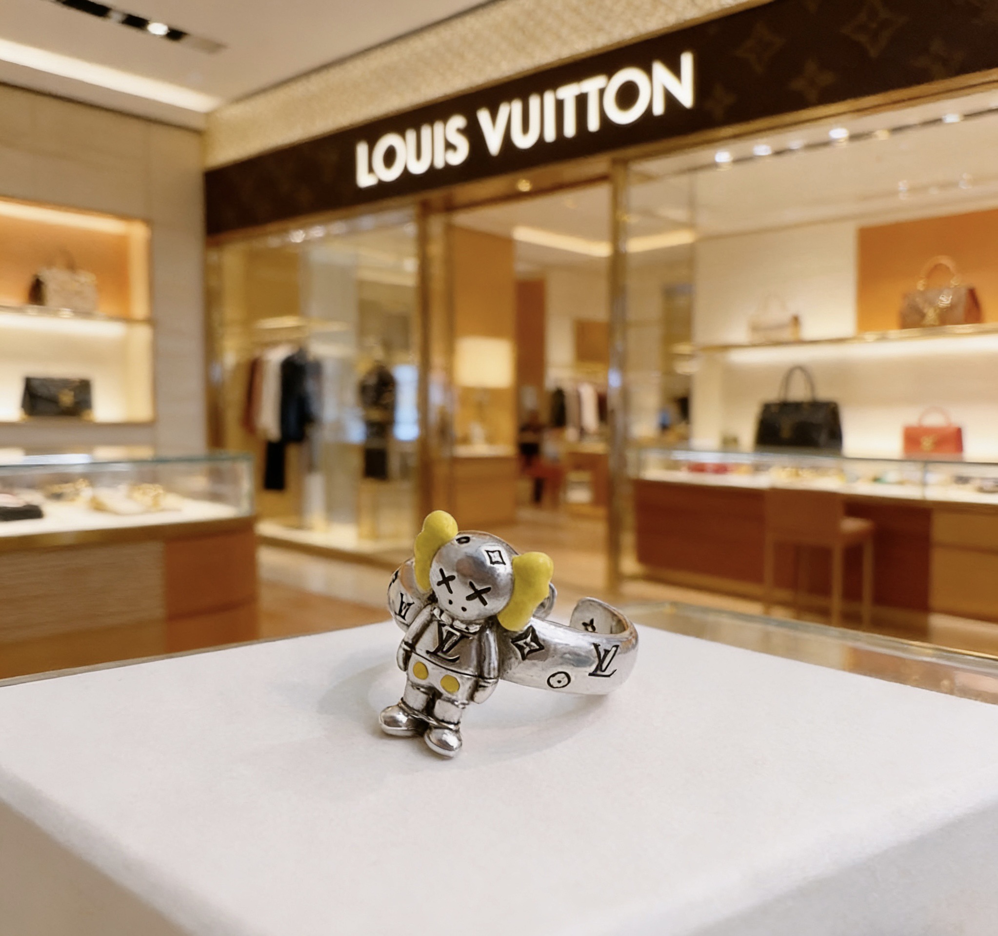 Louis Vuitton 高品质路易威登LV戒指 潮流 男女均可佩戴 同款 摇滚朋克泰银风格 元素 潮流百搭 项链最新款档次更高明星 款系列 银戒指