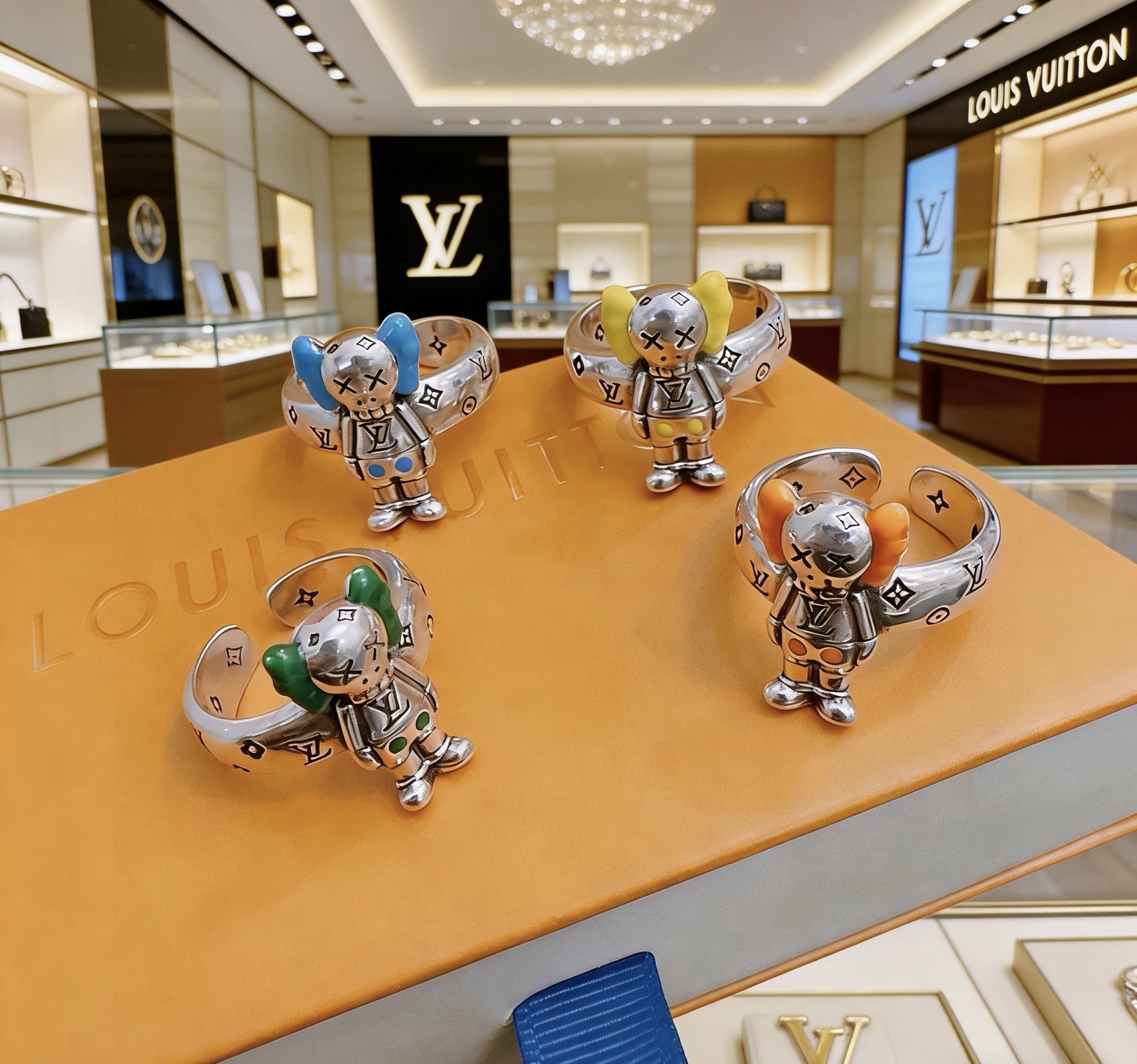 Louis Vuitton 高品质路易威登LV戒指 潮流 男女均可佩戴 同款 摇滚朋克泰银风格 元素 潮流百搭 项链最新款档次更高明星 款系列 银戒指