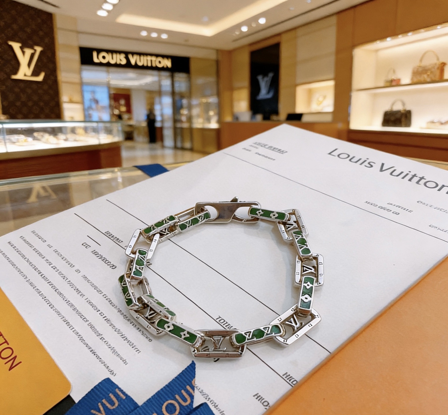 Louis Vuitton 新款法郎高品质路易威登LV手链 潮流 男女均可佩戴 同款 摇滚朋克泰银风格 元素 潮流百搭 项链最新款链条档次更高明星 款手链古巴链系列 银手链