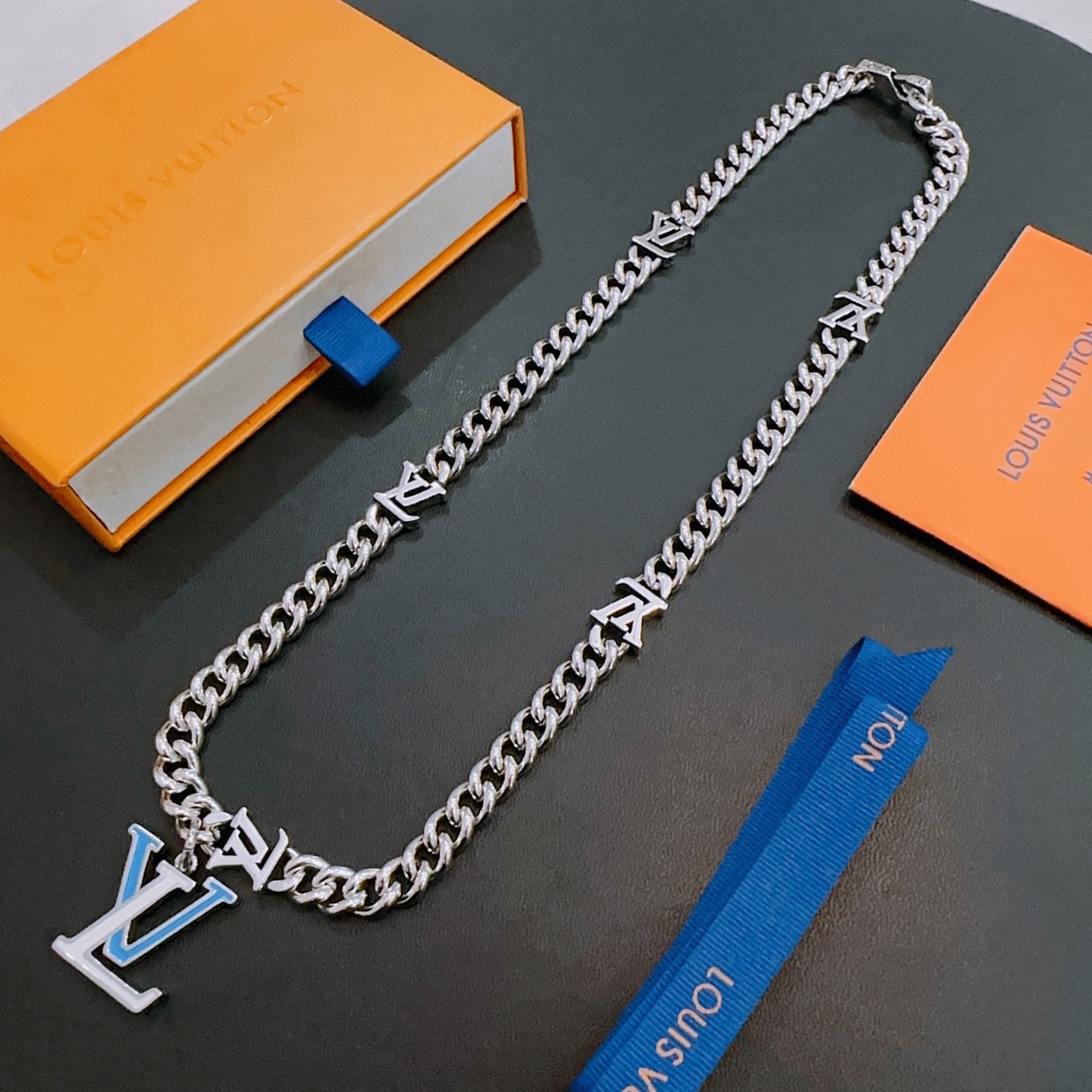 Louis Vuitton LV路易威登项链 潮流 男女均可佩戴