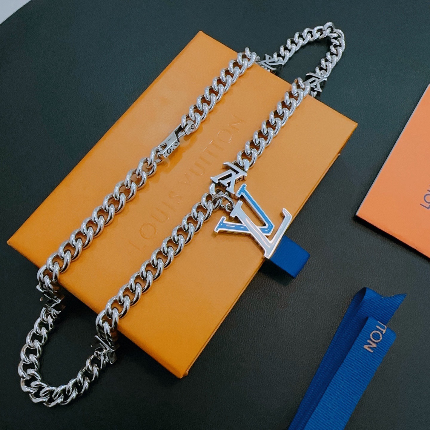 Louis Vuitton LV路易威登项链 潮流 男女均可佩戴