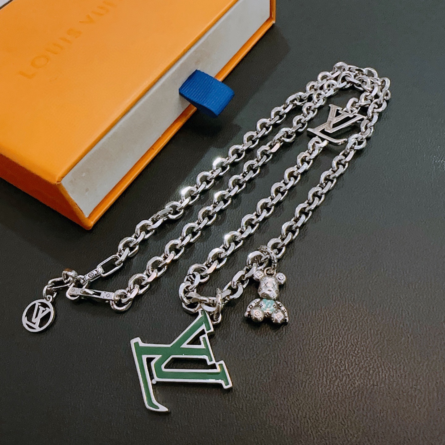 Louis Vuitton LV路易威登项链 潮流 男女均可佩戴