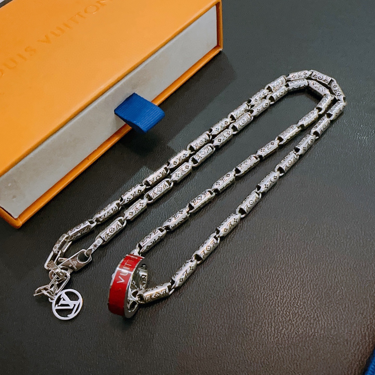Louis Vuitton LV路易威登项链 潮流 男女均可佩戴