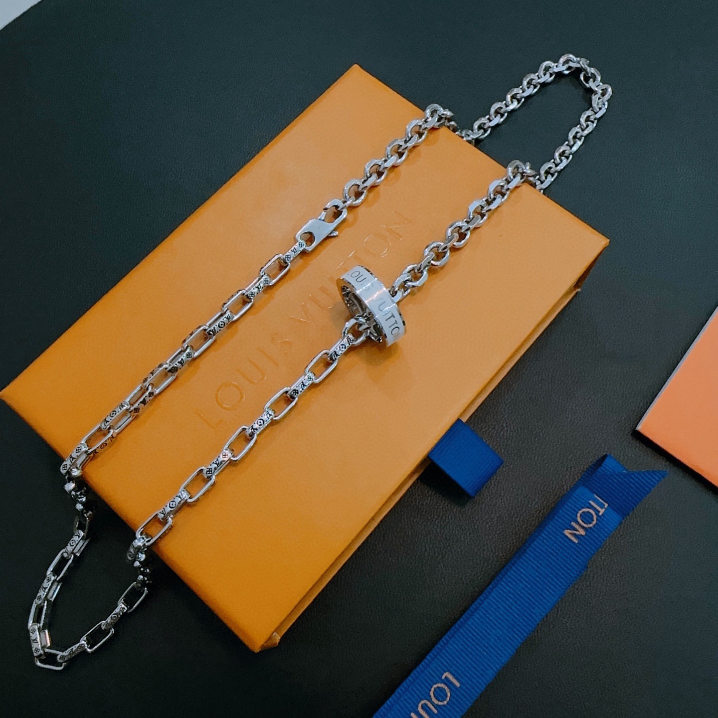 Louis Vuitton LV路易威登项链 潮流 男女均可佩戴