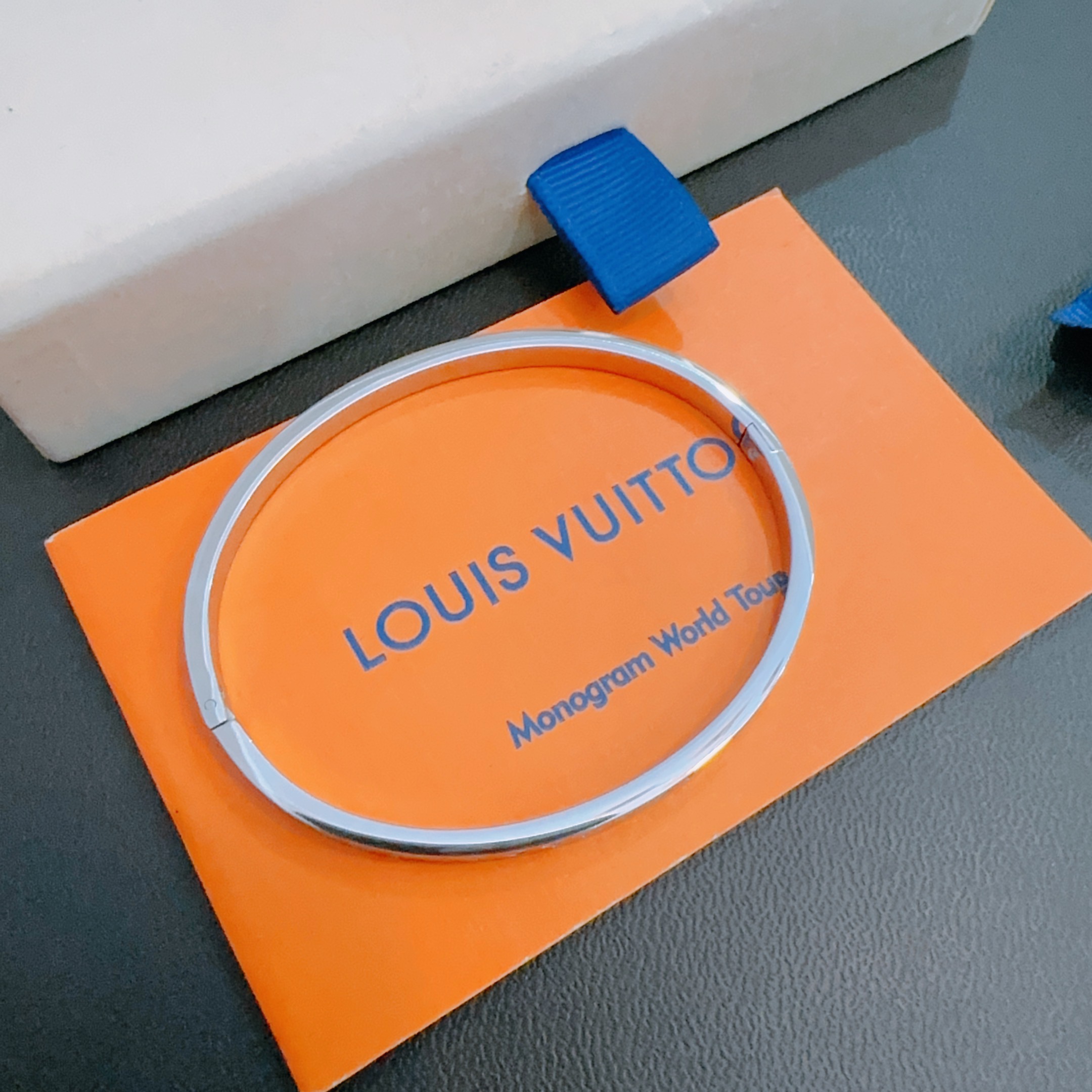 Louis Vuitton LV手链手镯 男女均可佩戴 同款 潮流百搭 最新款