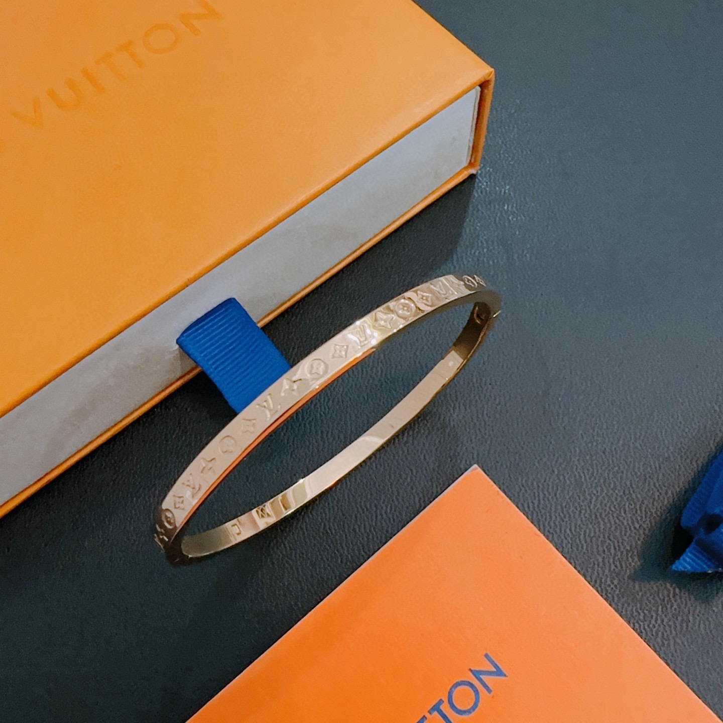 Louis Vuitton LV手链手镯 男女均可佩戴 同款 潮流百搭 最新款