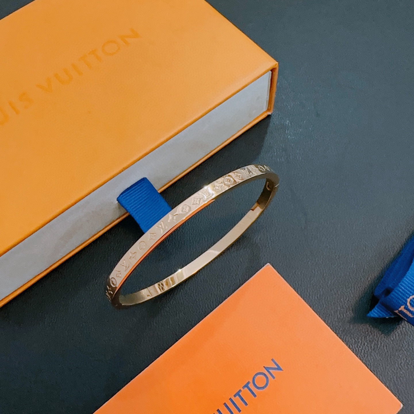 Louis Vuitton LV手链手镯 男女均可佩戴 同款 潮流百搭 最新款