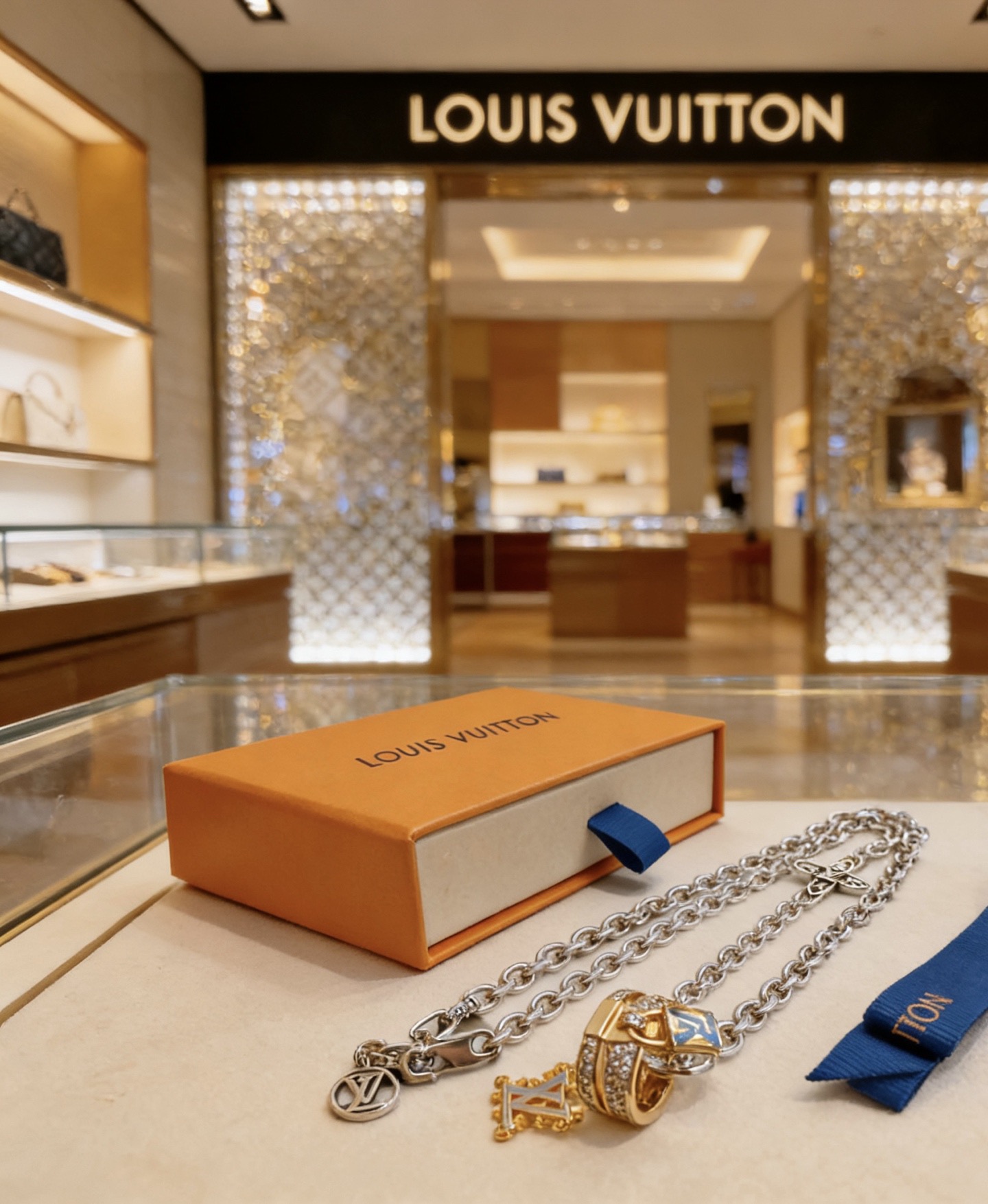 Louis Vuitton 路易威登 LV项链 潮流 男女均可佩戴