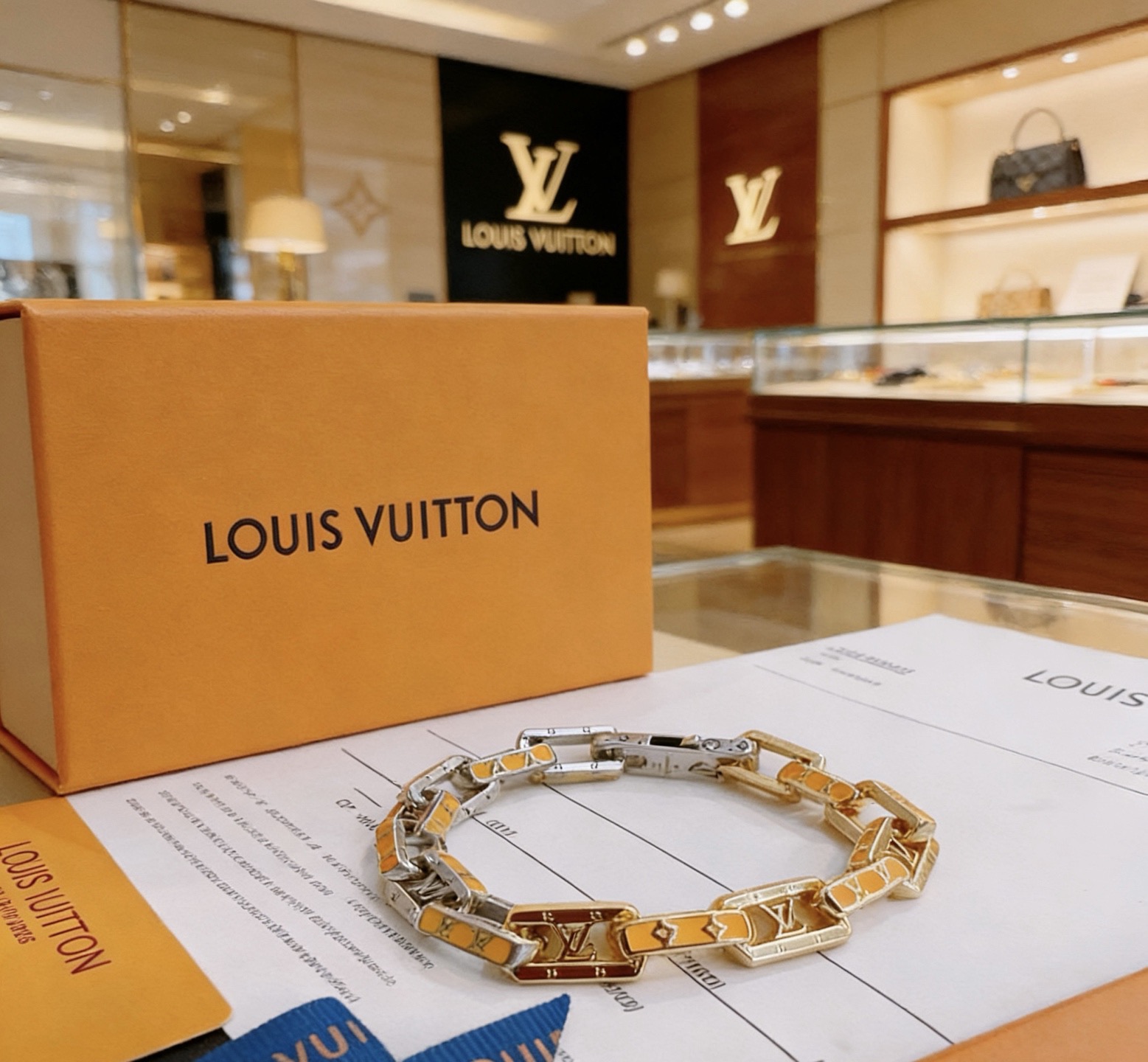 Louis Vuitton 高品质新款法郎路易威登LV手链 潮流 男女均可佩戴 同款 摇滚朋克泰银风格 元素 潮流百搭 项链最新款链条档次更高明星 款手链古巴链系列 银手链