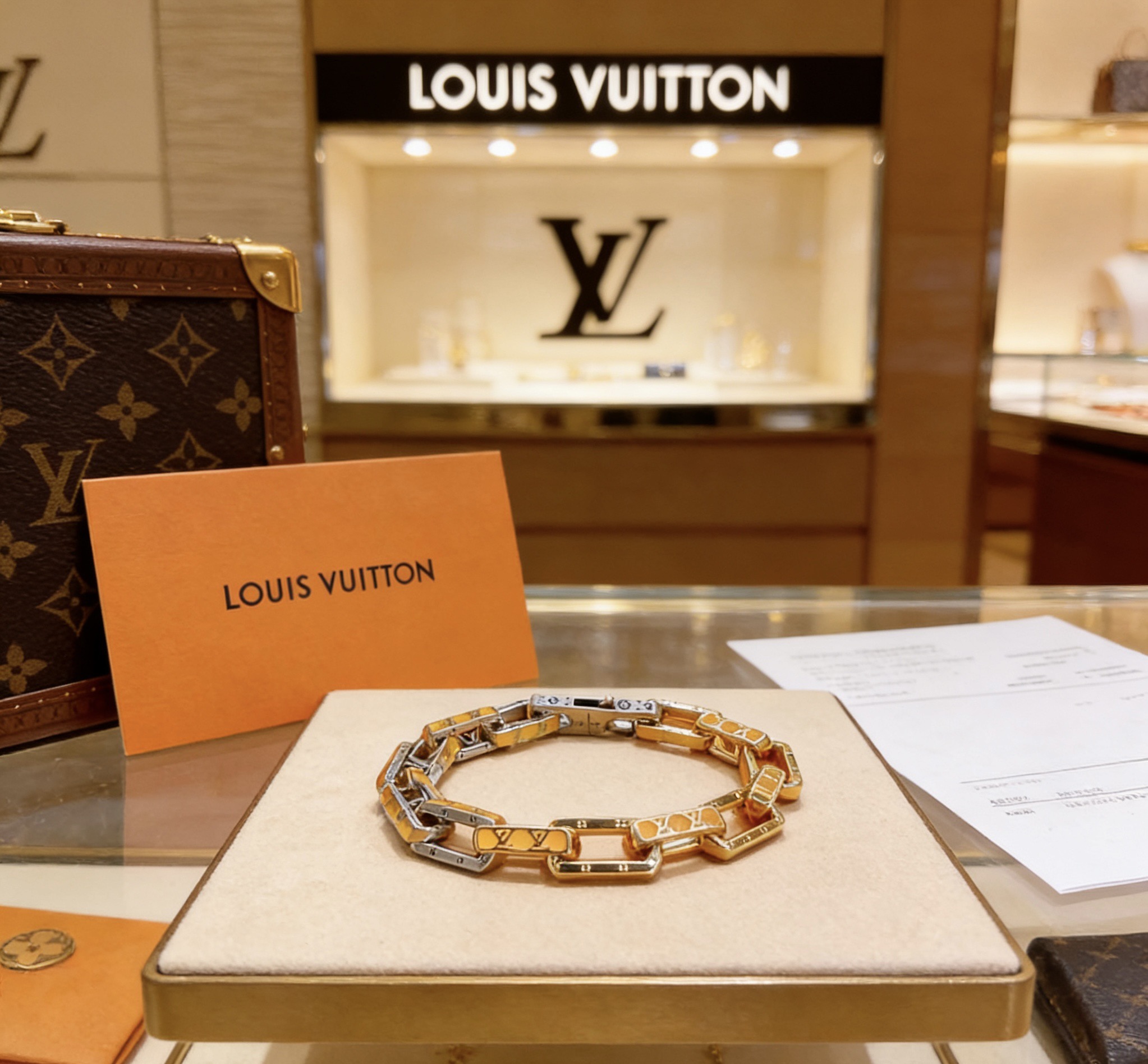 Louis Vuitton 高品质新款法郎路易威登LV手链 潮流 男女均可佩戴 同款 摇滚朋克泰银风格 元素 潮流百搭 项链最新款链条档次更高明星 款手链古巴链系列 银手链