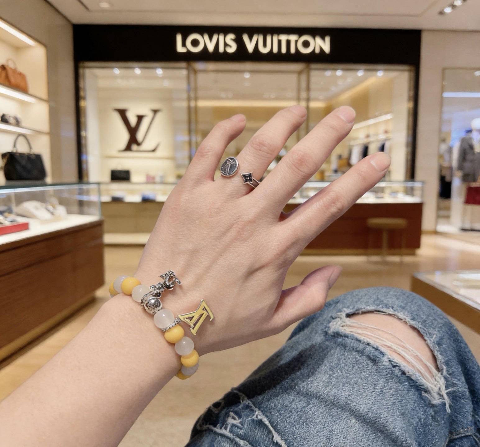 Louis Vuitton 高品质路易威登LV戒指（ ） 潮流 男女均可佩戴 同款 摇滚朋克泰银风格 元素 潮流百搭 项链最新款档次更高明星 款系列 银戒指
