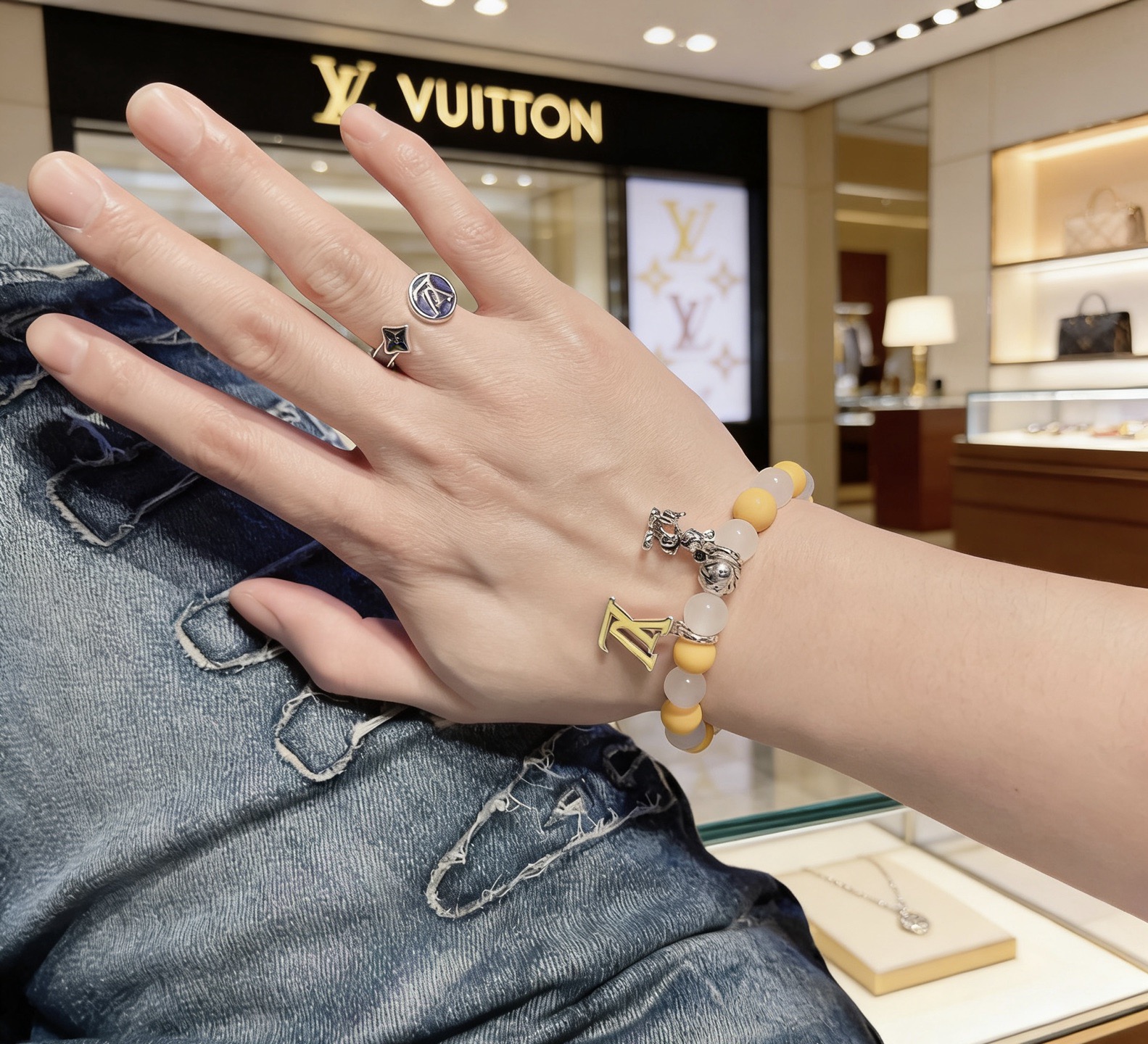 Louis Vuitton 高品质路易威登LV戒指（ ） 潮流 男女均可佩戴 同款 摇滚朋克泰银风格 元素 潮流百搭 项链最新款档次更高明星 款系列 银戒指