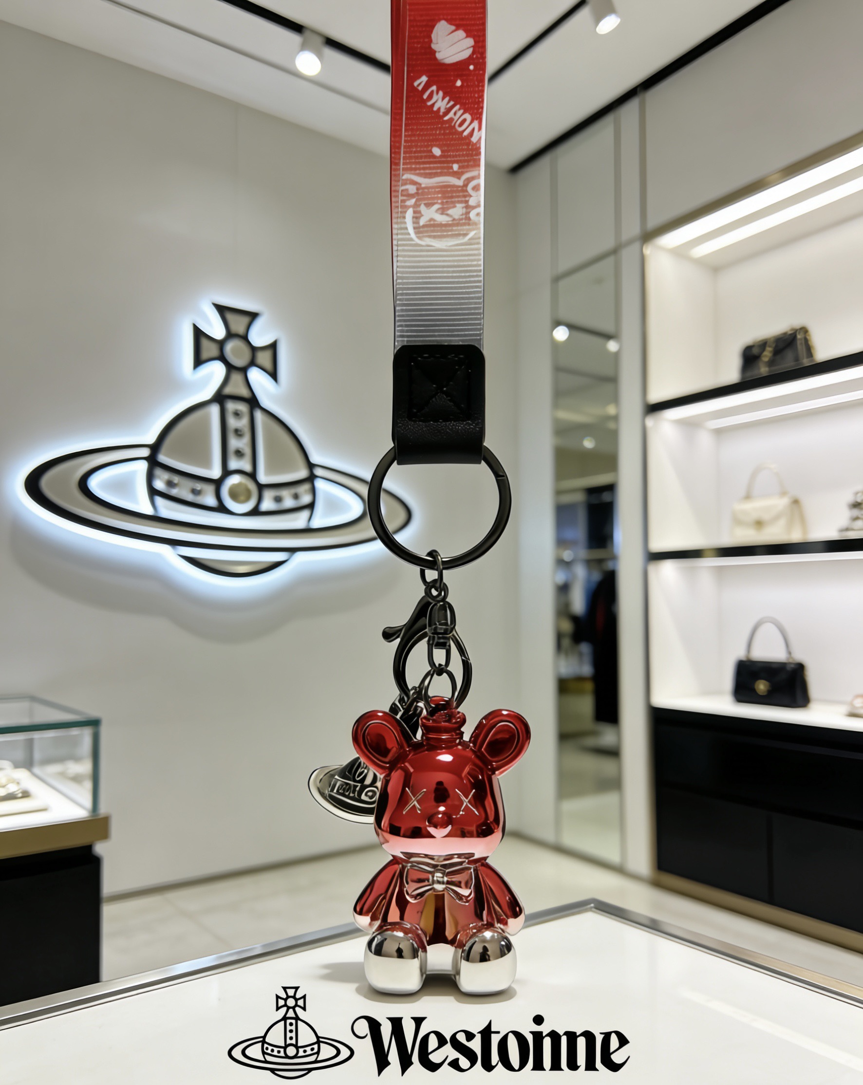 Vivienne Westwood 新品发布 西太后 包包扣 最新款包包挂饰档次更高 Anger Forest系列 款联名设计理念钥匙扣系列