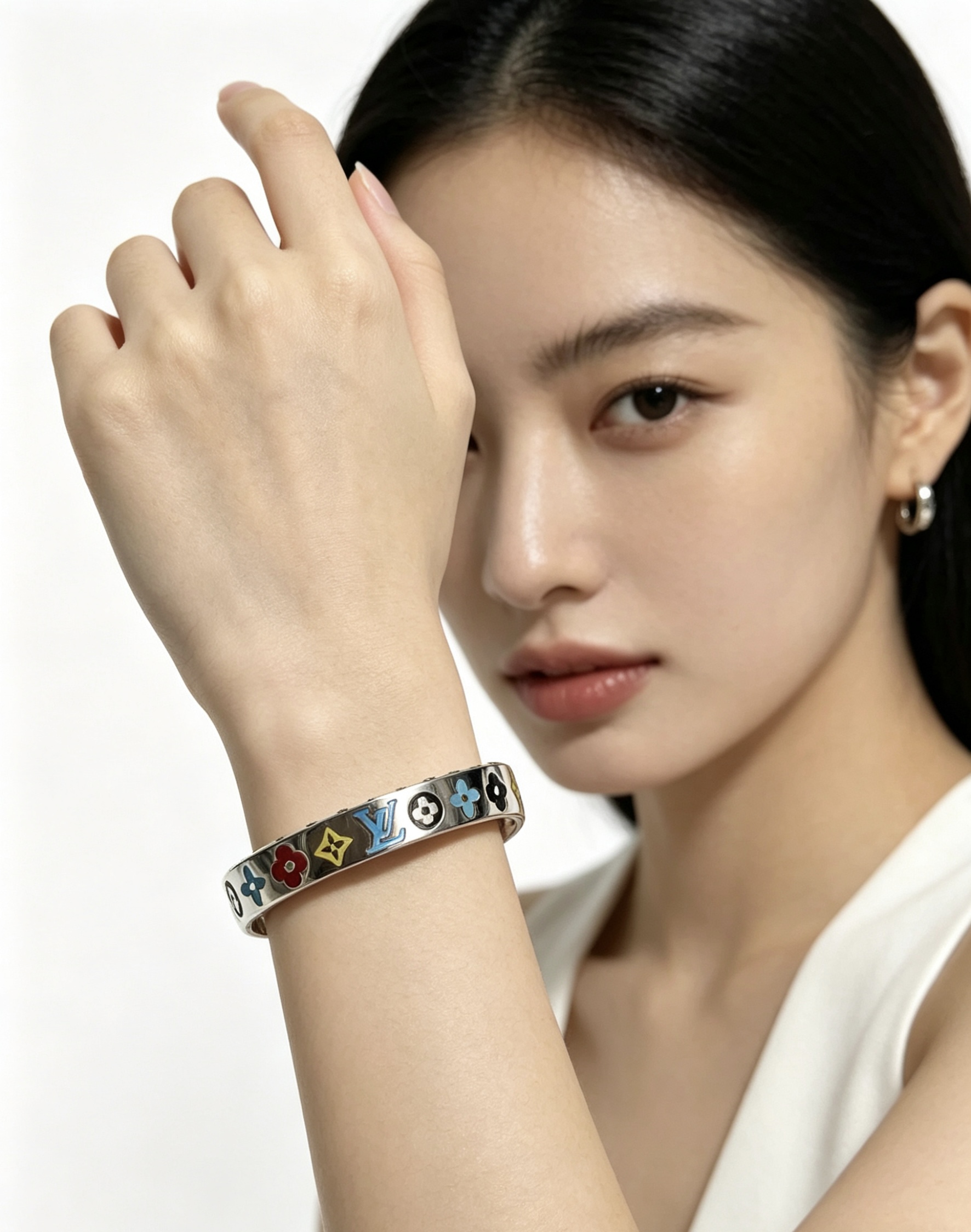 Louis Vuitton 高品质路易威登LV手链手镯 法郎工艺 潮流 男女均可佩戴 同款 摇滚朋克泰银风格 元素 潮流百搭 项链最新款链条档次更高明星 款项链系列 银手链