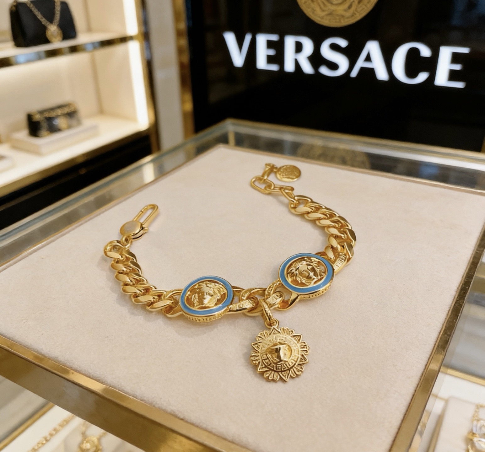 Versace 高品质范思哲手链美杜莎头像 新款开模 潮流 男女均可佩戴 同款 摇滚朋克泰银风格 元素 潮流百搭 手链最新款链条档次更高明星 款项链系列 银手链
