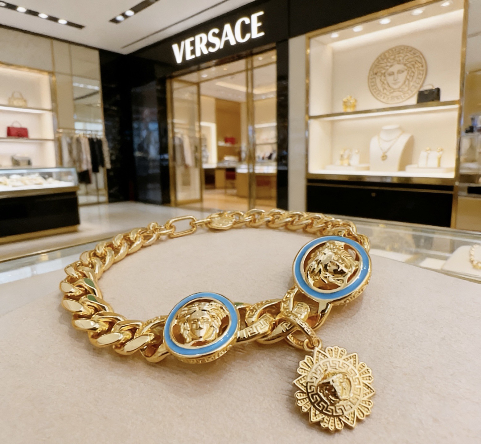 Versace 高品质范思哲手链美杜莎头像 新款开模 潮流 男女均可佩戴 同款 摇滚朋克泰银风格 元素 潮流百搭 手链最新款链条档次更高明星 款项链系列 银手链