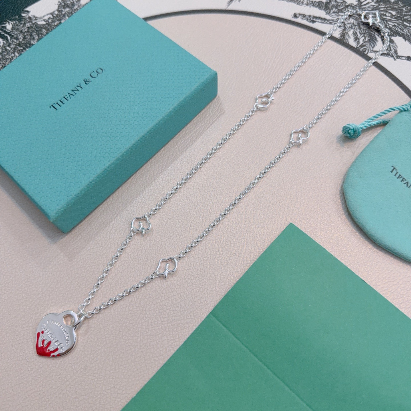 NO:766869,Tiffany necklace TIFFNY&CO. Counter Seiko silver version, the same style as the star, original replica, purely handmade ~ authentic mold opening, trendy and fashionable must-have, can be worn by both men and women, same style for couples, rock punk silver style, trendy and versatile, same style as the official website, boutique jewelry, tiffany, necklace19860909蒂芙尼项链TIFFNY&CO. 专柜精工银版本明星同款 原版复刻 纯手工打造 ～正品开模潮流时尚必备 男女均可佩戴 情侣款同款 摇滚朋克银风格 潮流百搭 官网同款,饰品精品,tiffany,necklace,Jewelry