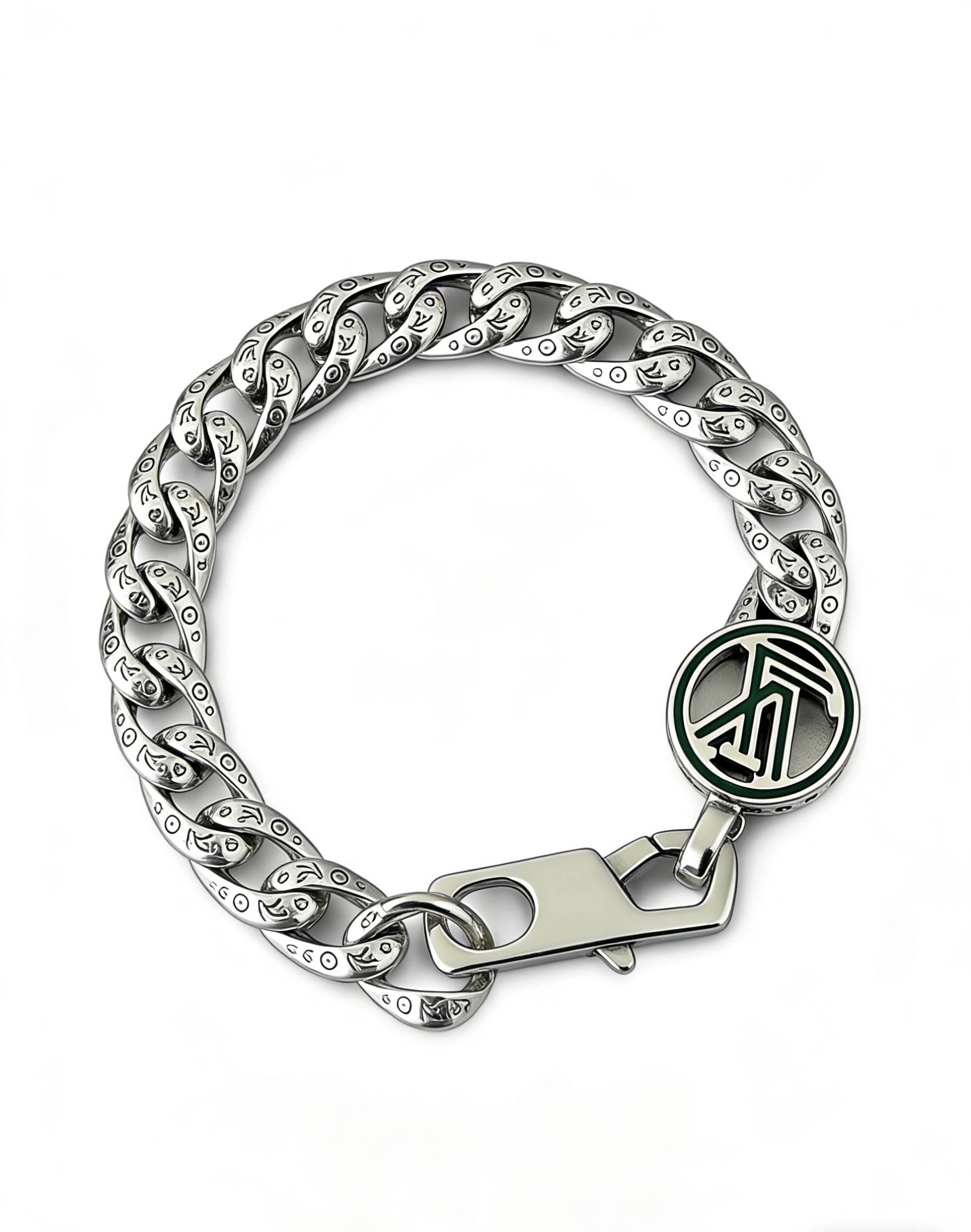 NO:819248,High-quality Louis Vuitton LV bracelet original item counter new mold opening retro trendy fashion must-have. Can be worn by both men and women. Same style for couples. Rock punk Thai silver style. Retro elements. Trendy and versatile. The latest chain of the same necklace on the official website has a higher grade. Celebrity classic bracelet, Cuban chain series, retro silver bracelet. Chain length and code number: 18 20 22. Details are distressed. Non-market glossy version. This one has been released and is the best-selling model in LV.  Very easy to match with trendy clothes, fine jewelry, louis vuitton, louis vuitton, necklace, bracelet19860909高品质路易威登LV手链原单货专柜新款开模复古潮流时尚必备 男女均可佩戴 情侣款同款 摇滚朋克泰银风格 复古元素 潮流百搭 官网同款项链最新款链条档次更高明星经典款手链古巴链系列复古银手链 链长码数18 20 22 细节对版做旧处理 非市面亮面版型 这款一直在出 LV里面热卖款 非常好搭配潮流衣服,饰品精品,louis vuitton,louis vuitton,necklace,bracelet,Jewelry