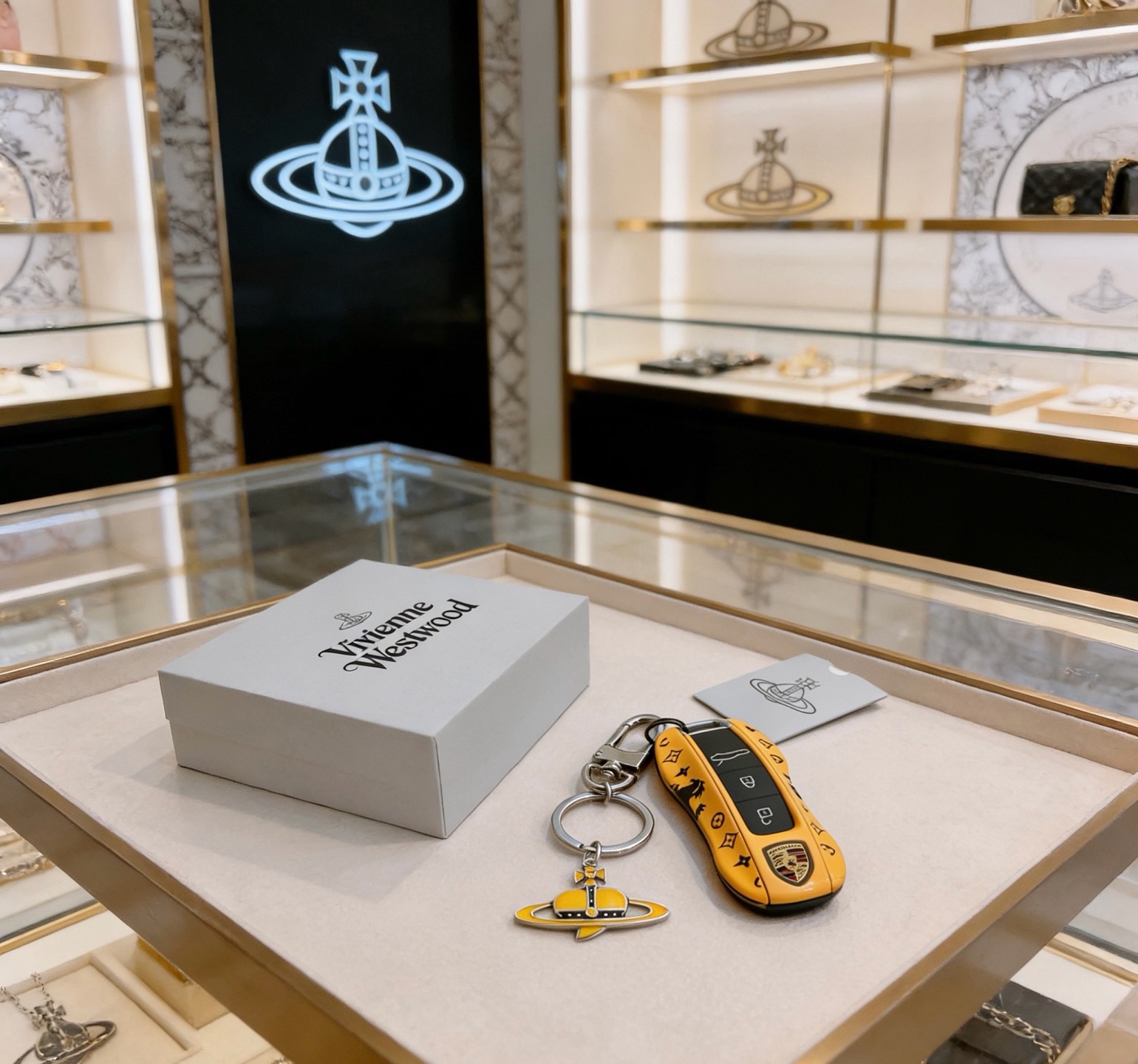 新品发布 西太后🪐钥匙扣 包包扣 最新款包包挂饰档次更高明星同款Anger Forest系列经典款联名设