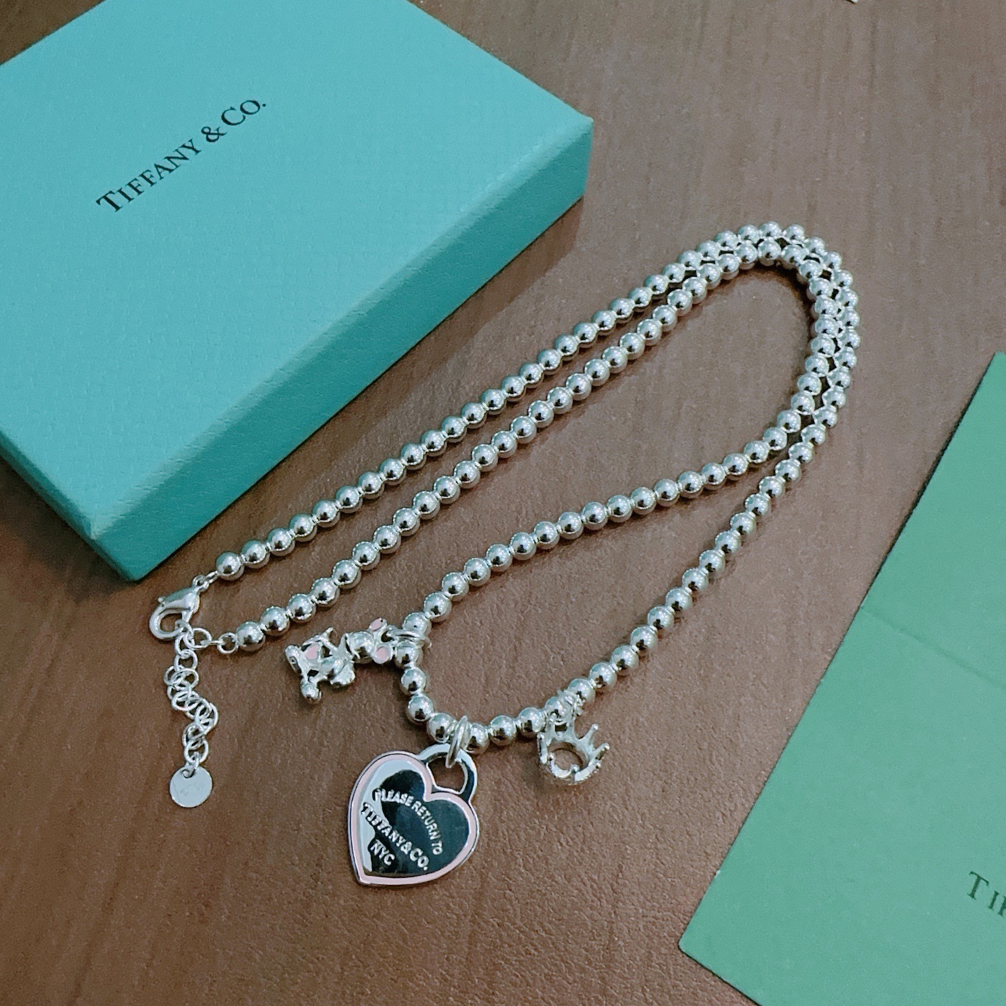 NO:859541,Tiffany & Co. Necklace TIFFNY&CO. Counter Seiko silver version, the same style as the star, retro old style, original replica, purely handmade ~ authentic mold opening, trendy and fashionable must-have, can be worn by both men and women, same style for couples, rock punk silver style, trendy and versatile, same style as the official website, boutique jewelry, tiffany, necklace19860909蒂芙尼项链 TIFFNY&CO. 专柜精工银版本明星同款 复古做旧风 原版复刻 纯手工打造 ～正品开模潮流时尚必备 男女均可佩戴 情侣款同款 摇滚朋克银风格 潮流百搭 官网同款,饰品精品,tiffany,necklace,Jewelry