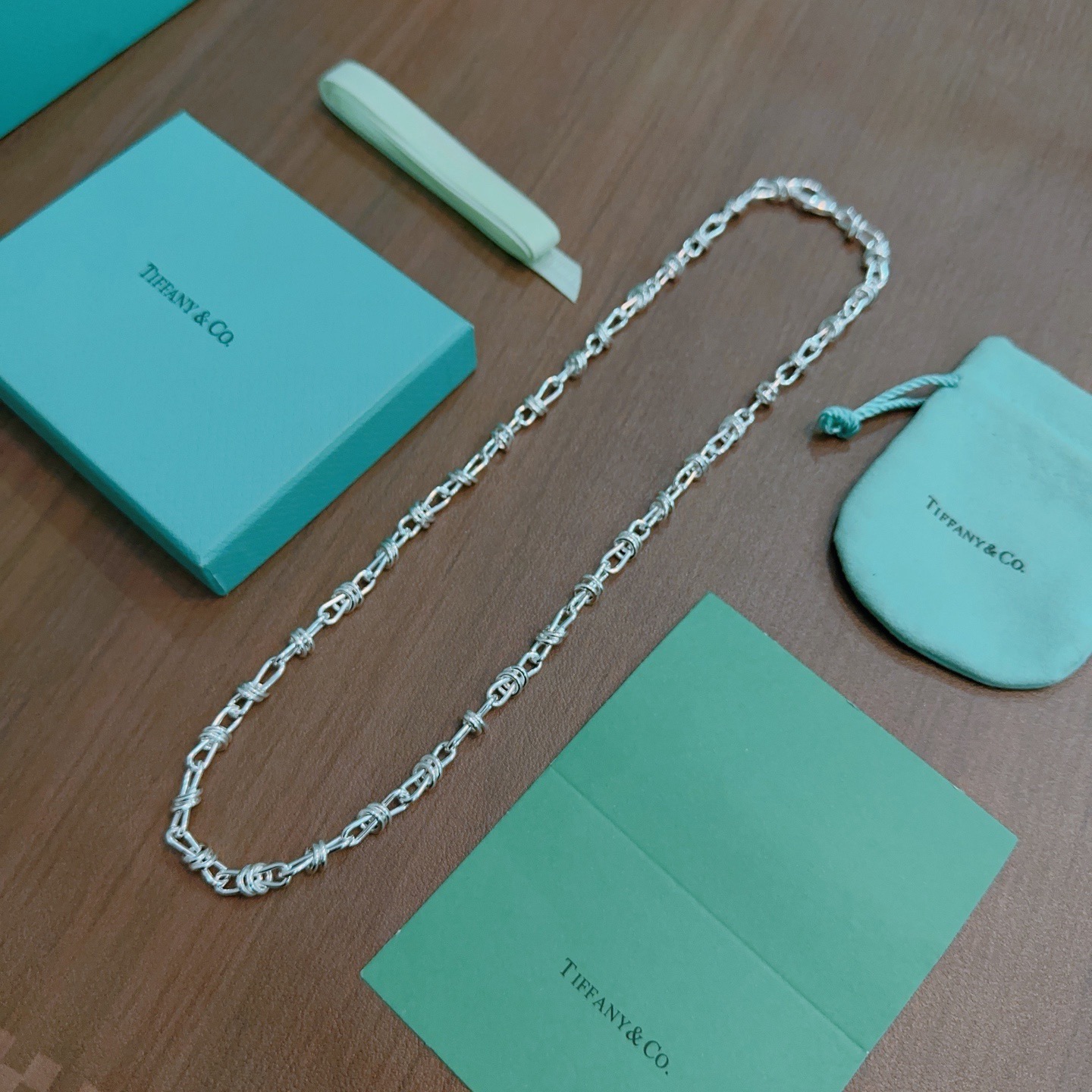 NO:859563,Tiffany & Co. Necklace TIFFNY&CO. Counter Seiko silver version, the same style as the star, retro old style, original replica, purely handmade ~ authentic mold opening, trendy and fashionable must-have, can be worn by both men and women, same style for couples, rock punk silver style, trendy and versatile, same style as the official website, boutique jewelry, tiffany, necklace19860909蒂芙尼项链 TIFFNY&CO. 专柜精工银版本明星同款 复古做旧风 原版复刻 纯手工打造 ～正品开模潮流时尚必备 男女均可佩戴 情侣款同款 摇滚朋克银风格 潮流百搭 官网同款,饰品精品,tiffany,necklace,Jewelry