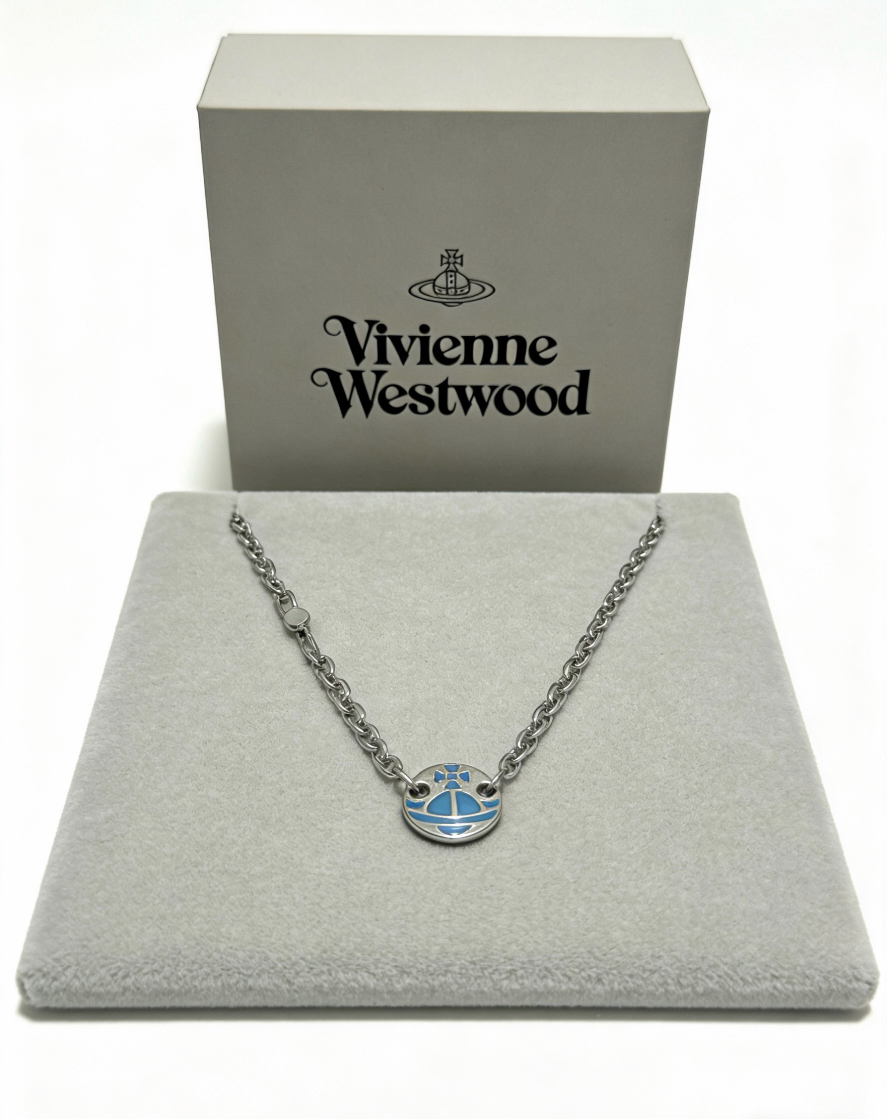 NO:859576,High-quality classic large Saturn necklace for men and women. Vivienne Westwood Queen Mother Saturn necklace!  British fashion designer, the mother of punk fashion!  Fashionable style, strong quality, super beautiful design!  Simple and elegant, with exquisite embroidered logo, you don’t have to worry about it not looking good, because it has classic elements and a modern new design!  The perfect choice for gift giving, it fully demonstrates your personality. The quality of the jewelry is very high. It gives people the aura of a big-name brand and is also very exquisite. It elevates a person's level by several levels. It is definitely worth buying. It is a fine jewelry and necklace.19860909高品质经典大土星项链男女同款 项链vivienne westwood西太后土星项链！英国时装设计师,时装的朋克之母！时尚潮流风格,品质强大,超美的设计！简约大气刺绣Logo精致这个款不用担心不好看,因为经典的元素洋气的新设计！赠礼的完美之选,充分展现个性风范.品质非常整个首饰给人大牌气场的同时又非常精致,让整个人的层次提升好几个level绝对值得入手,饰品精品,necklace,Jewelry