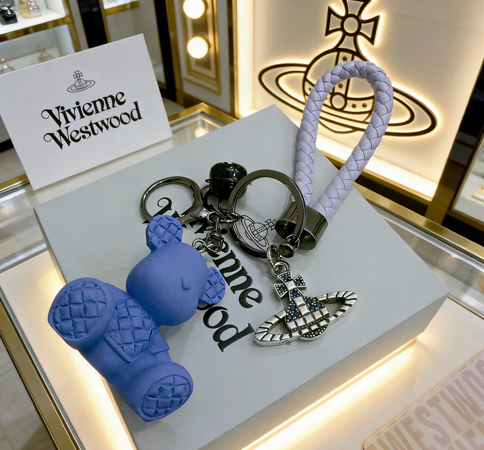 新品发布 西太后🪐钥匙扣 包包扣 最新款包包挂饰档次更高明星同款Anger Forest系列经典款联名设
