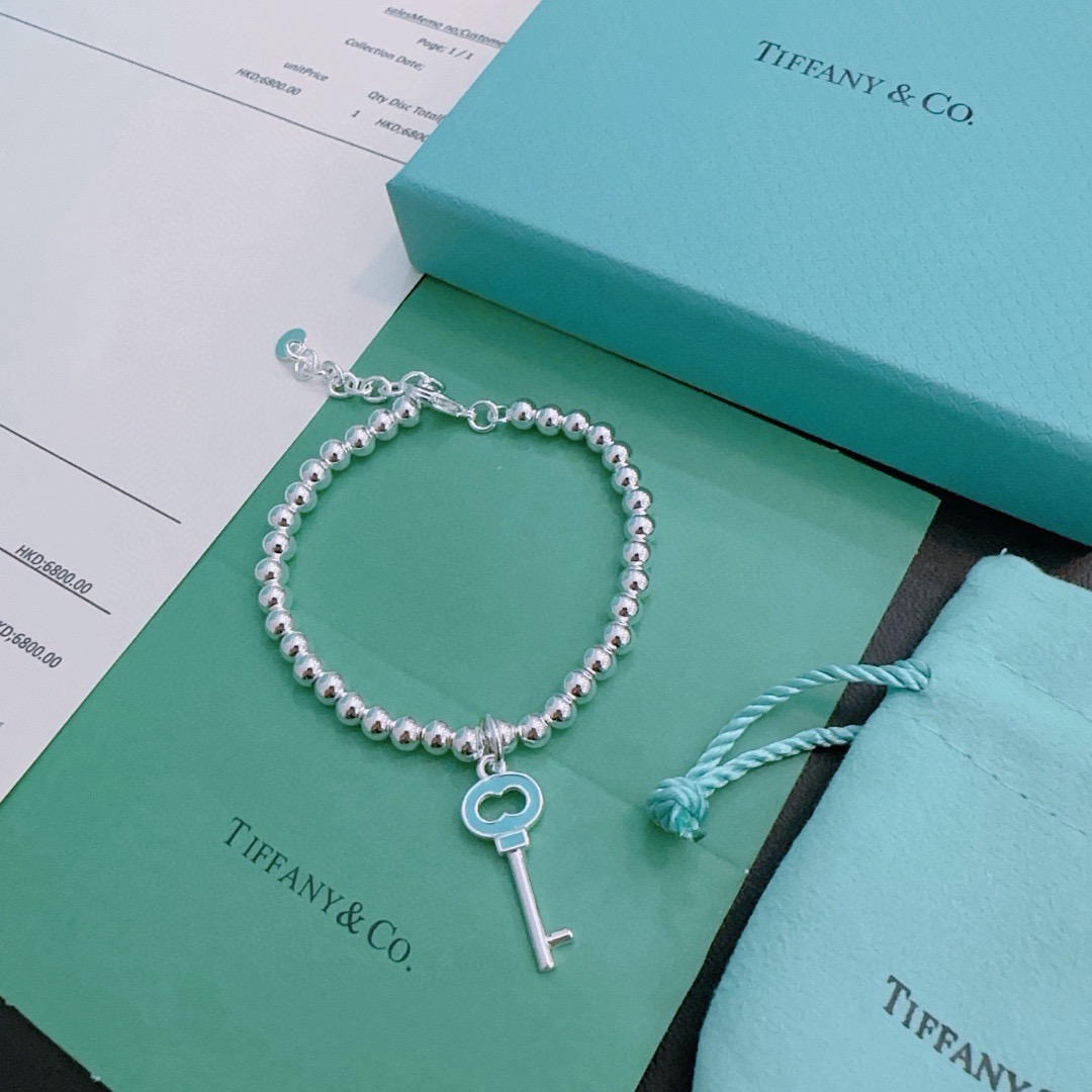 蒂芙尼🩵 TIFFNY&CO. 专柜精工银版本手链   明星同款 复古做旧风 原版复刻 纯手工打造 ～正