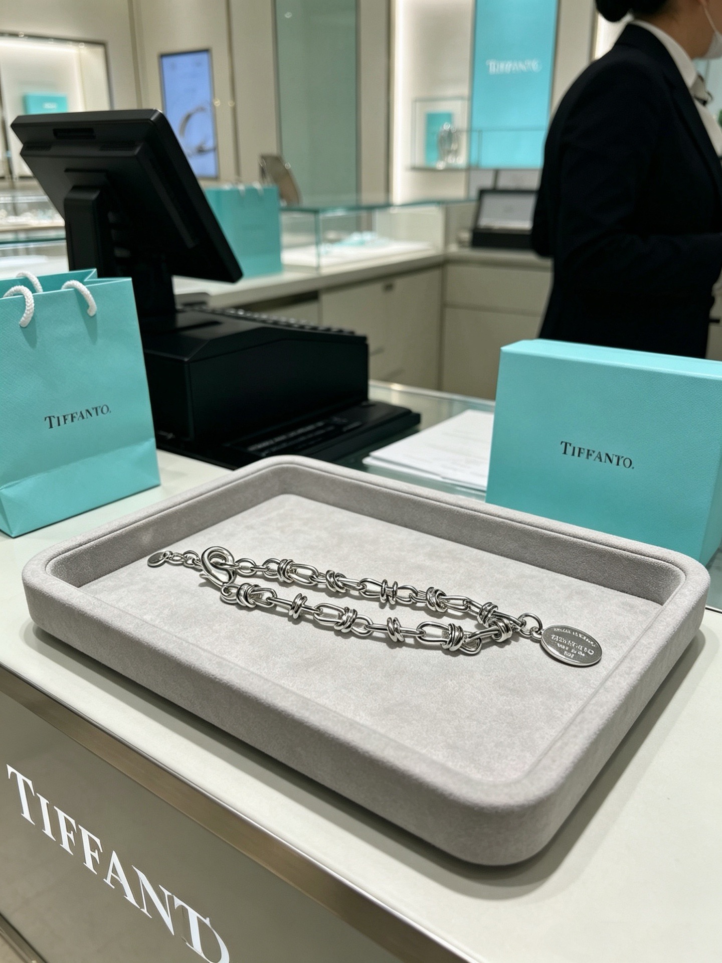 蒂芙尼手链🩵 TIFFNY&CO. 专柜精工银版本手链   明星同款 复古做旧风 原版复刻 纯手工打造 