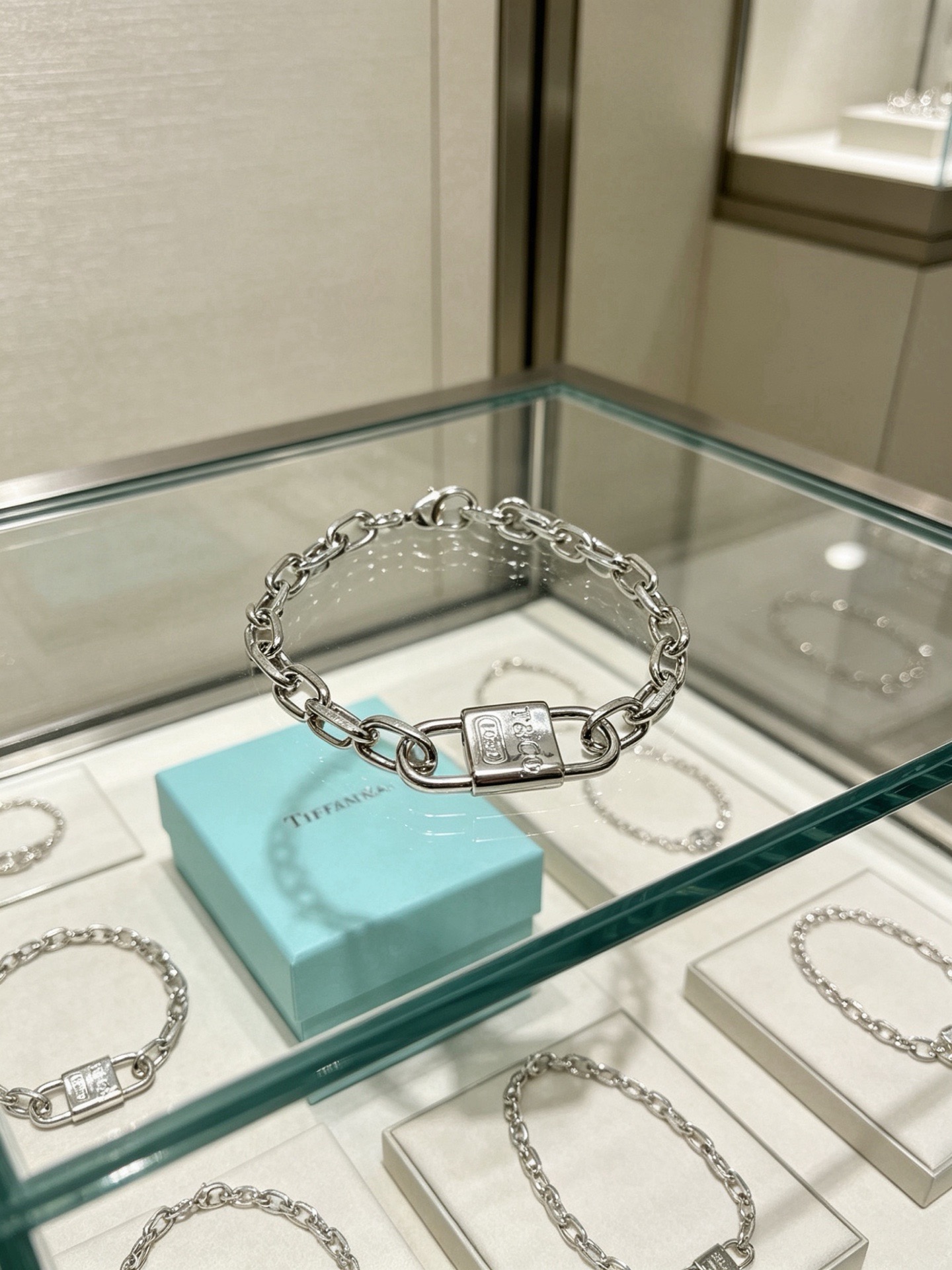 蒂芙尼手链🩵 TIFFNY&CO. 专柜精工银版本手链   明星同款 复古做旧风 原版复刻 纯手工打造 