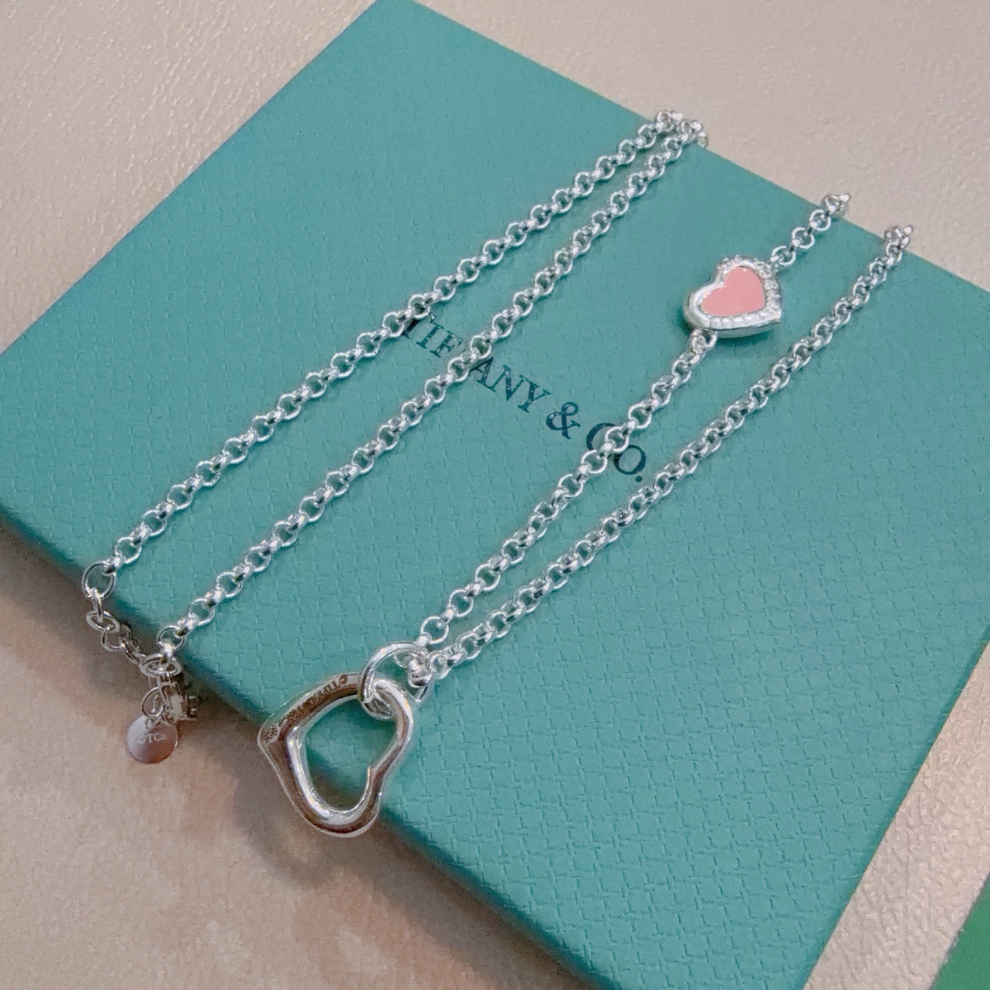 NO:861697,New Tiffany & Co. necklace TIFFNY&CO. Counter Seiko silver version, the same style as the star, retro old style, original replica, purely handmade ~ authentic mold opening, trendy and fashionable must-have, can be worn by both men and women, same style for couples, rock punk silver style, trendy and versatile, same style as the official website, boutique jewelry, tiffany, necklace19860909新款蒂芙尼项链TIFFNY&CO. 专柜精工银版本明星同款 复古做旧风 原版复刻 纯手工打造 ～正品开模潮流时尚必备 男女均可佩戴 情侣款同款 摇滚朋克银风格 潮流百搭 官网同款,饰品精品,tiffany,necklace,Jewelry