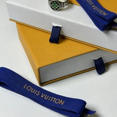 高品质路易威登LV戒指🇷🇼原单货🇷🇼专柜新款开模复古潮流时尚必备 男女均可佩戴 情侣款同款 摇滚朋克泰银 高品质路易威登LV戒指🇷🇼原单货🇷🇼专柜新款开模复古潮流时尚必备 男女均可佩戴 情侣款同款 摇滚朋克泰银