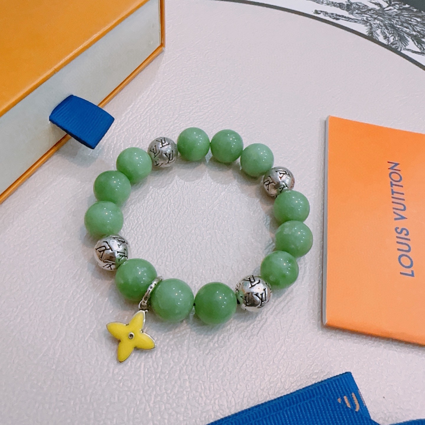NO:861713,Counter precision version LV Louis Vuitton multi-element agate Thai silver style bracelet. Same style as the star. Retro style. Original replica. Purely handmade. Authentic mold opening. Trendy and fashionable must-have. Can be worn by both men and women. Same style for couples. Rock punk Thai silver style. Retro elements. Trendy and versatile. Same style as the official website, boutique jewelry, louis vuitton, louis vuitton, bracelet.19860909专柜精工版本 LV路易威登多元素玛瑙泰银风格手链 明星同款 复古做旧风 原版复刻 纯手工打造 正品开模潮流时尚必备 男女均可佩戴 情侣款同款 摇滚朋克泰银风格 复古元素 潮流百搭 官网同款,饰品精品,louis vuitton,louis vuitton,bracelet,Jewelry