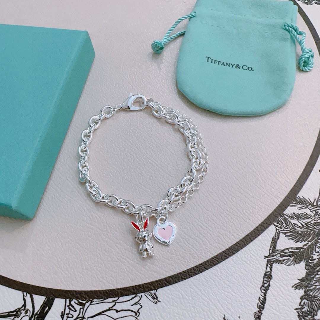NO:861661,Tiffany TIFFNY&CO. Counter Seiko Silver Version Bracelet Same Style as Stars Retro Old Style Original Re-Engraved Purely Handmade ~ Genuine Open Mold Trendy Fashion Must-Have Can Be Weared by Men and Women Same Style for Couples Rock and Punk Silver Style Trendy and Versatile Same Style as Official Website, Boutique Jewelry, Tiffany, Bracelet19860909蒂芙尼 TIFFNY&CO. 专柜精工银版本手链明星同款 复古做旧风 原版复刻 纯手工打造 ～正品开模潮流时尚必备 男女均可佩戴 情侣款同款 摇滚朋克银风格 潮流百搭 官网同款,饰品精品,tiffany,bracelet,Jewelry