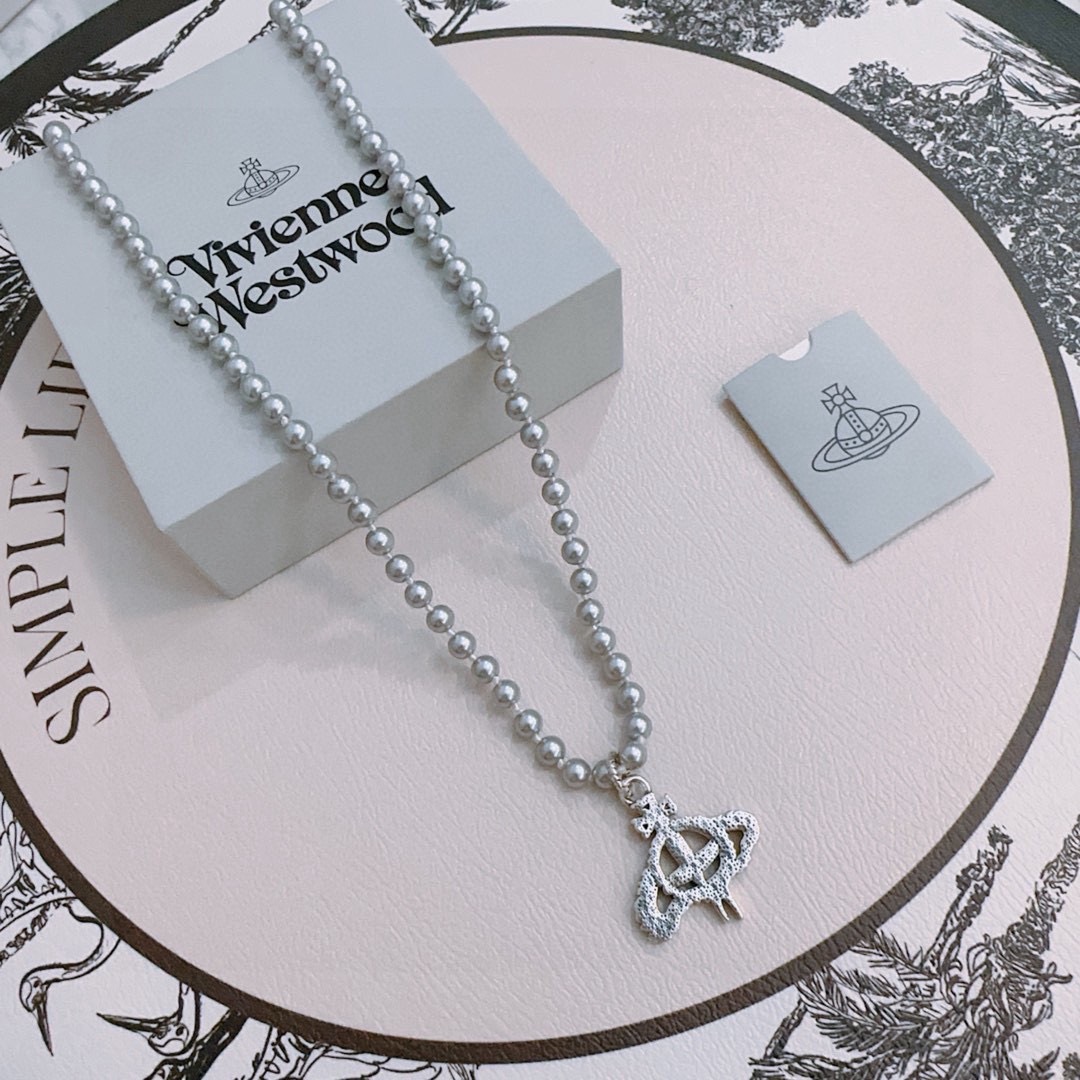 NO:861745,High-quality classic large Saturn necklace for men and women (60cm) necklace vivienne westwood Queen Mother Saturn pearl necklace!  British fashion designer, the mother of punk fashion!  Fashionable style, strong quality, super beautiful design!  Simple and elegant, with exquisite embroidered logo, you don’t have to worry about it not looking good, because it has classic elements and a modern new design!  The perfect choice for gift giving, it fully demonstrates your personality. The quality of the jewelry is very high. It gives people the aura of a big-name brand and is also very exquisite. It elevates a person's level by several levels. It is definitely worth buying. It is a fine jewelry and necklace.19860909高品质经典大土星项链男女同款（60cm） 项链vivienne westwood西太后土星珍珠项链！英国时装设计师,时装的朋克之母！时尚潮流风格,品质强大,超美的设计！简约大气刺绣Logo精致这个款不用担心不好看,因为经典的元素洋气的新设计！赠礼的完美之选,充分展现个性风范.品质非常整个首饰给人大牌气场的同时又非常精致,让整个人的层次提升好几个level绝对值得入手,饰品精品,necklace,Jewelry