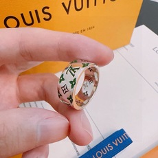 高品质路易威登LV戒指🇷🇼原单货🇷🇼专柜新款开模复古潮流时尚必备 男女均可佩戴 情侣款同款 摇滚朋克泰银 高品质路易威登LV戒指🇷🇼原单货🇷🇼专柜新款开模复古潮流时尚必备 男女均可佩戴 情侣款同款 摇滚朋克泰银