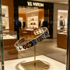 高品质路易威登LV手链手镯 法郎工艺🇷🇼原单货🇷🇼专柜新款开模复古潮流时尚必备 男女均可佩戴 情侣款同款 高品质路易威登LV手链手镯 法郎工艺🇷🇼原单货🇷🇼专柜新款开模复古潮流时尚必备 男女均可佩戴 情侣款同款
