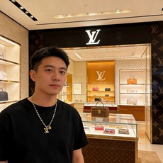 LV路易威登项链🇷🇼原单货🇷🇼专柜新款开模复古潮流时尚必备 男女均可佩戴 情侣款同款 摇滚朋克泰银风格 LV路易威登项链🇷🇼原单货🇷🇼专柜新款开模复古潮流时尚必备 男女均可佩戴 情侣款同款 摇滚朋克泰银风格