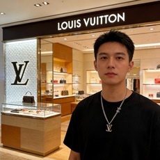 LV路易威登项链🇷🇼原单货🇷🇼专柜新款开模复古潮流时尚必备 男女均可佩戴 情侣款同款 摇滚朋克泰银风格 LV路易威登项链🇷🇼原单货🇷🇼专柜新款开模复古潮流时尚必备 男女均可佩戴 情侣款同款 摇滚朋克泰银风格