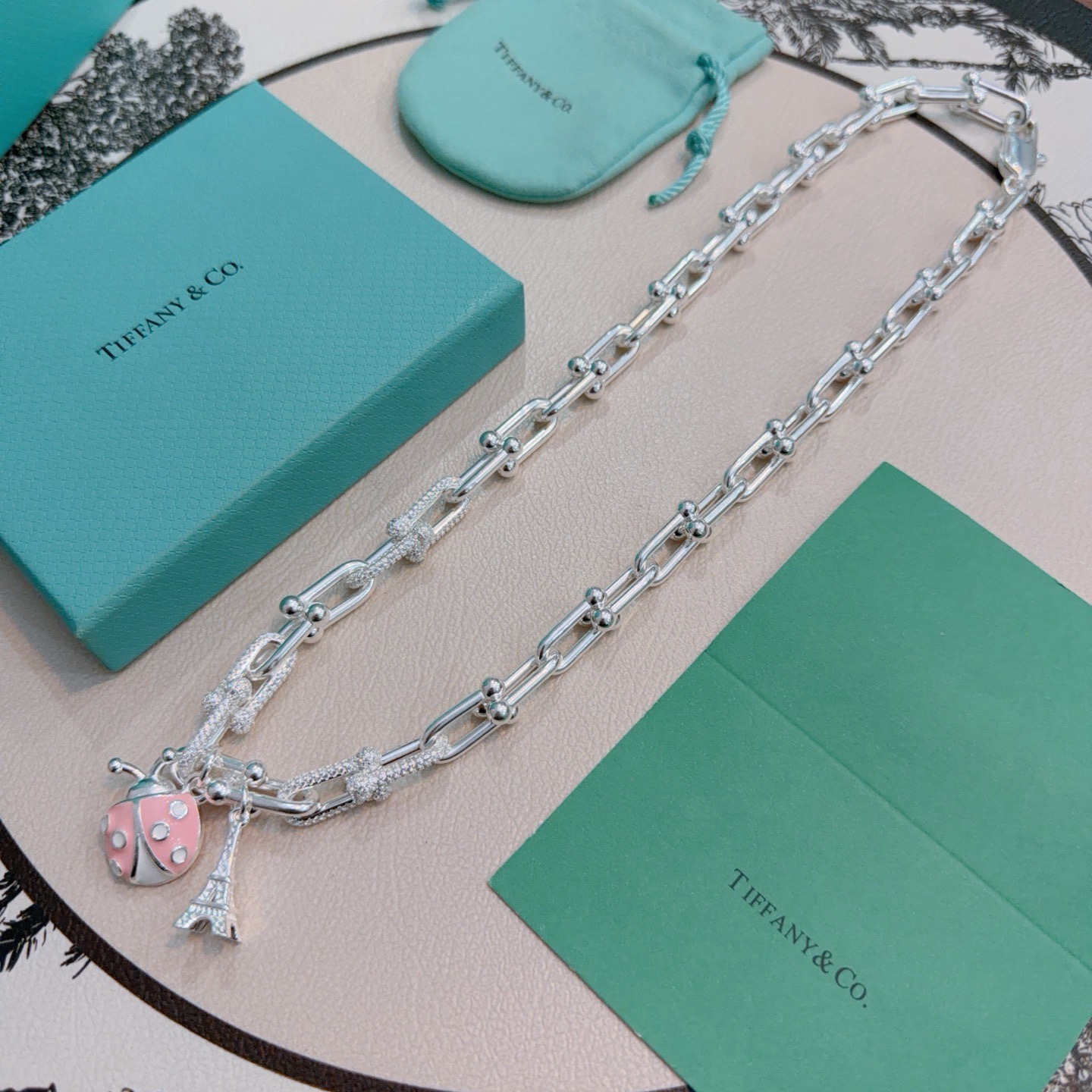 NO:880577,New Tiffany & Co. necklace TIFFNY&CO. Counter Seiko silver version, the same style as the star, retro old style, original replica, purely handmade ~ authentic mold opening, trendy and fashionable must-have, can be worn by both men and women, same style for couples, rock punk silver style, trendy and versatile, same style as the official website, boutique jewelry, tiffany, necklace19860909新款蒂芙尼项链TIFFNY&CO. 专柜精工银版本明星同款 复古做旧风 原版复刻 纯手工打造 ～正品开模潮流时尚必备 男女均可佩戴 情侣款同款 摇滚朋克银风格 潮流百搭 官网同款,饰品精品,tiffany,necklace,Jewelry