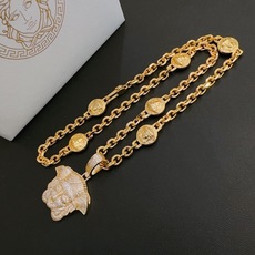 高品质范思哲项链美杜莎头像原单货专柜新款开模复古潮流时尚必备 男女均可佩戴 情侣款同款 摇滚朋克泰银风格 高品质范思哲项链美杜莎头像原单货专柜新款开模复古潮流时尚必备 男女均可佩戴 情侣款同款 摇滚朋克泰银风格