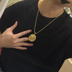 高品质范思哲项链美杜莎头像原单货专柜新款开模复古潮流时尚必备 男女均可佩戴 情侣款同款 摇滚朋克泰银风格 高品质范思哲项链美杜莎头像原单货专柜新款开模复古潮流时尚必备 男女均可佩戴 情侣款同款 摇滚朋克泰银风格