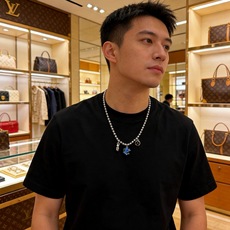 LV路易威登项链🇷🇼原单货🇷🇼专柜新款开模复古潮流时尚必备 男女均可佩戴 情侣款同款 摇滚朋克泰银风格 LV路易威登项链🇷🇼原单货🇷🇼专柜新款开模复古潮流时尚必备 男女均可佩戴 情侣款同款 摇滚朋克泰银风格