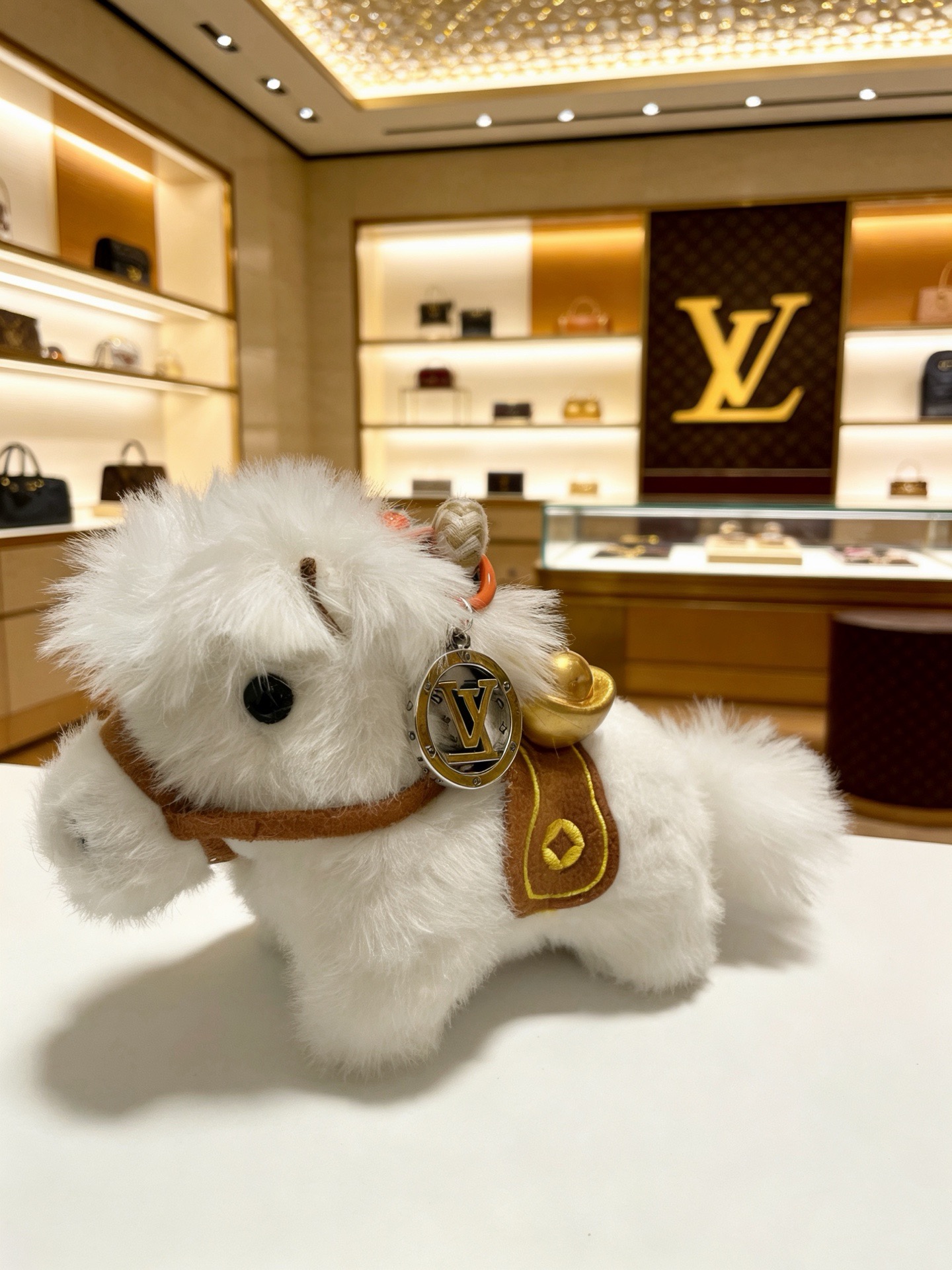 新品发布LV钥匙扣 lv包包扣 最新款包包挂饰档次更高明星同款Anger Forest系列经典款联名设计